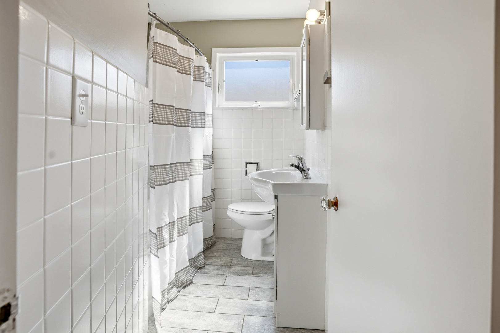 830 S La Grange Road, La Grange, IL 60525