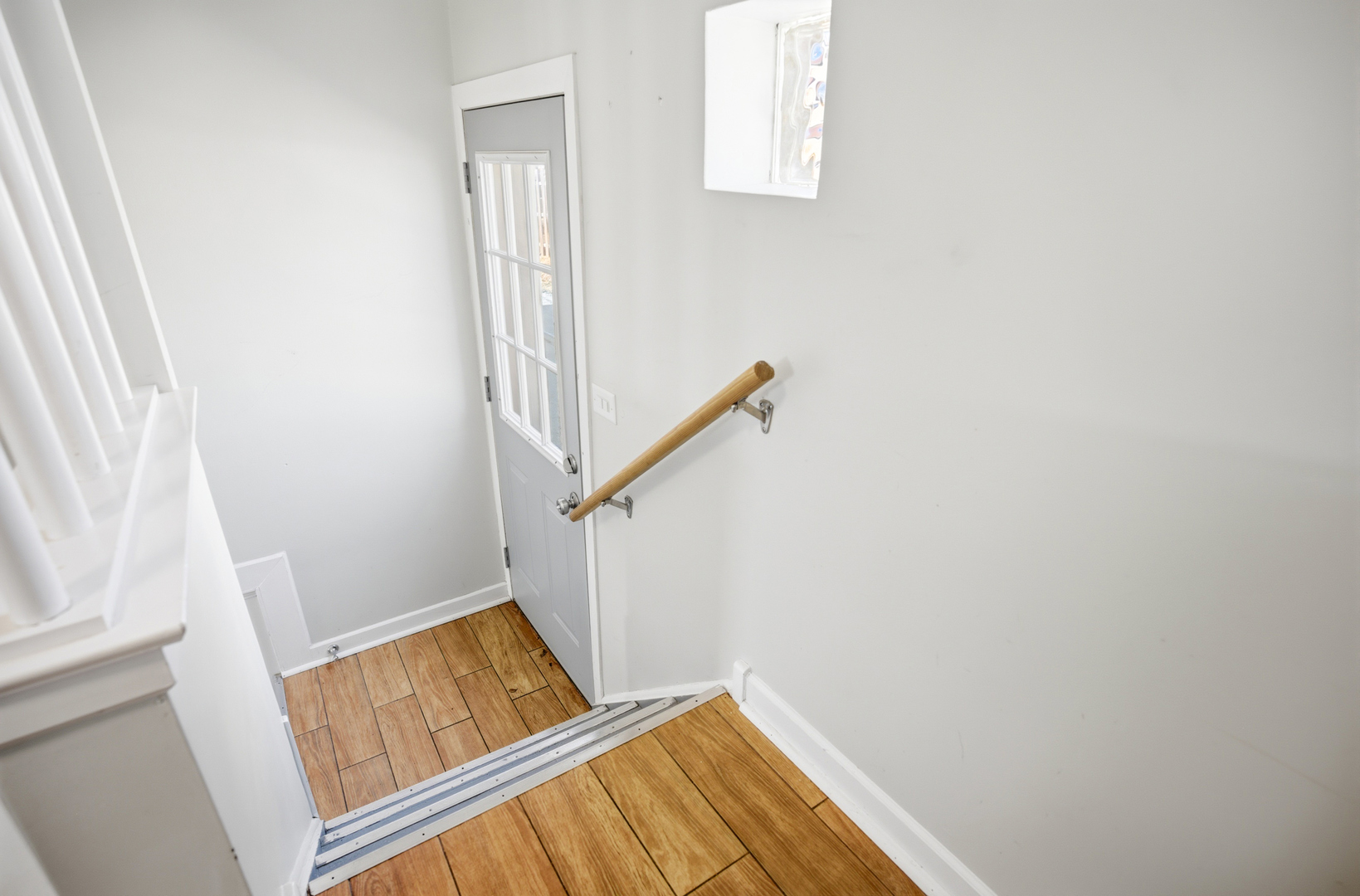 830 S La Grange Road, La Grange, IL 60525