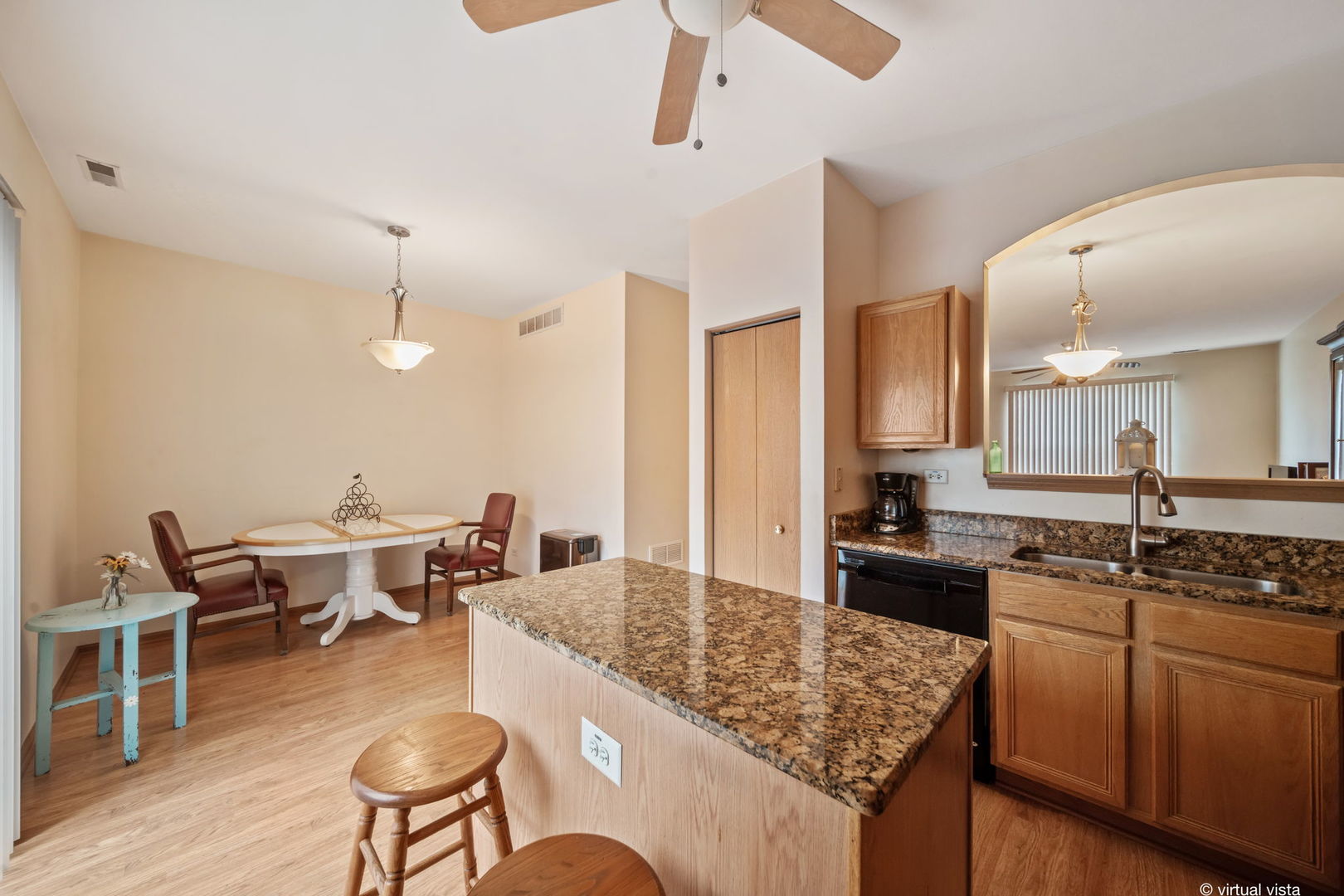 1702 Fieldstone Drive, Shorewood, IL 60404