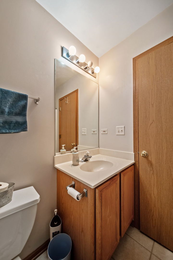 1702 Fieldstone Drive, Shorewood, IL 60404