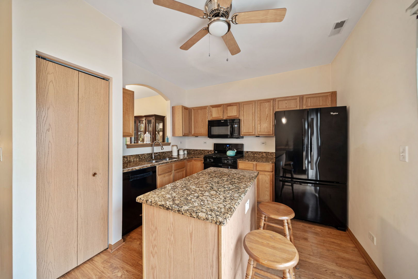 1702 Fieldstone Drive, Shorewood, IL 60404