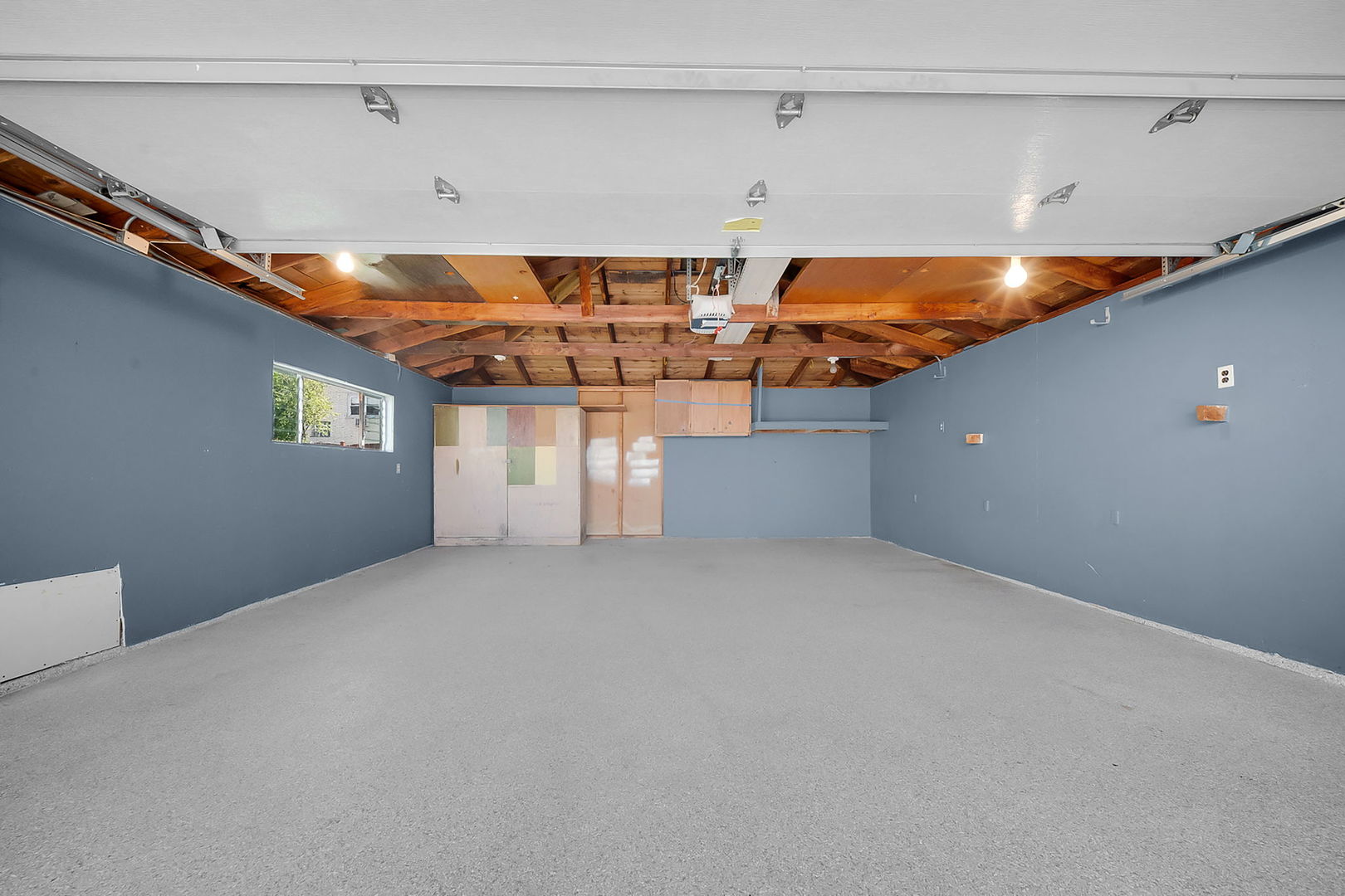 10125 S Komensky Avenue, Oak Lawn, IL 60453