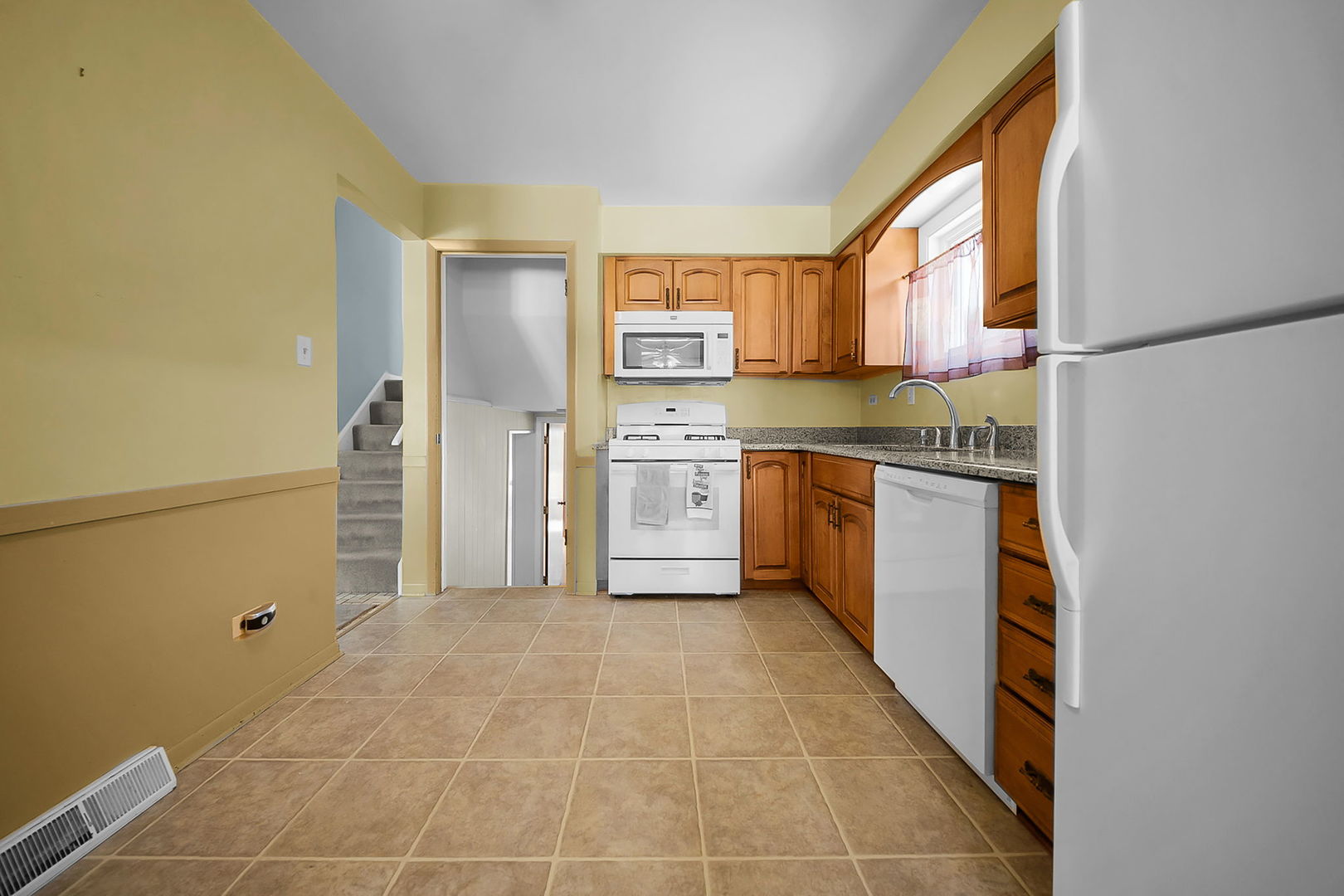 10125 S Komensky Avenue, Oak Lawn, IL 60453