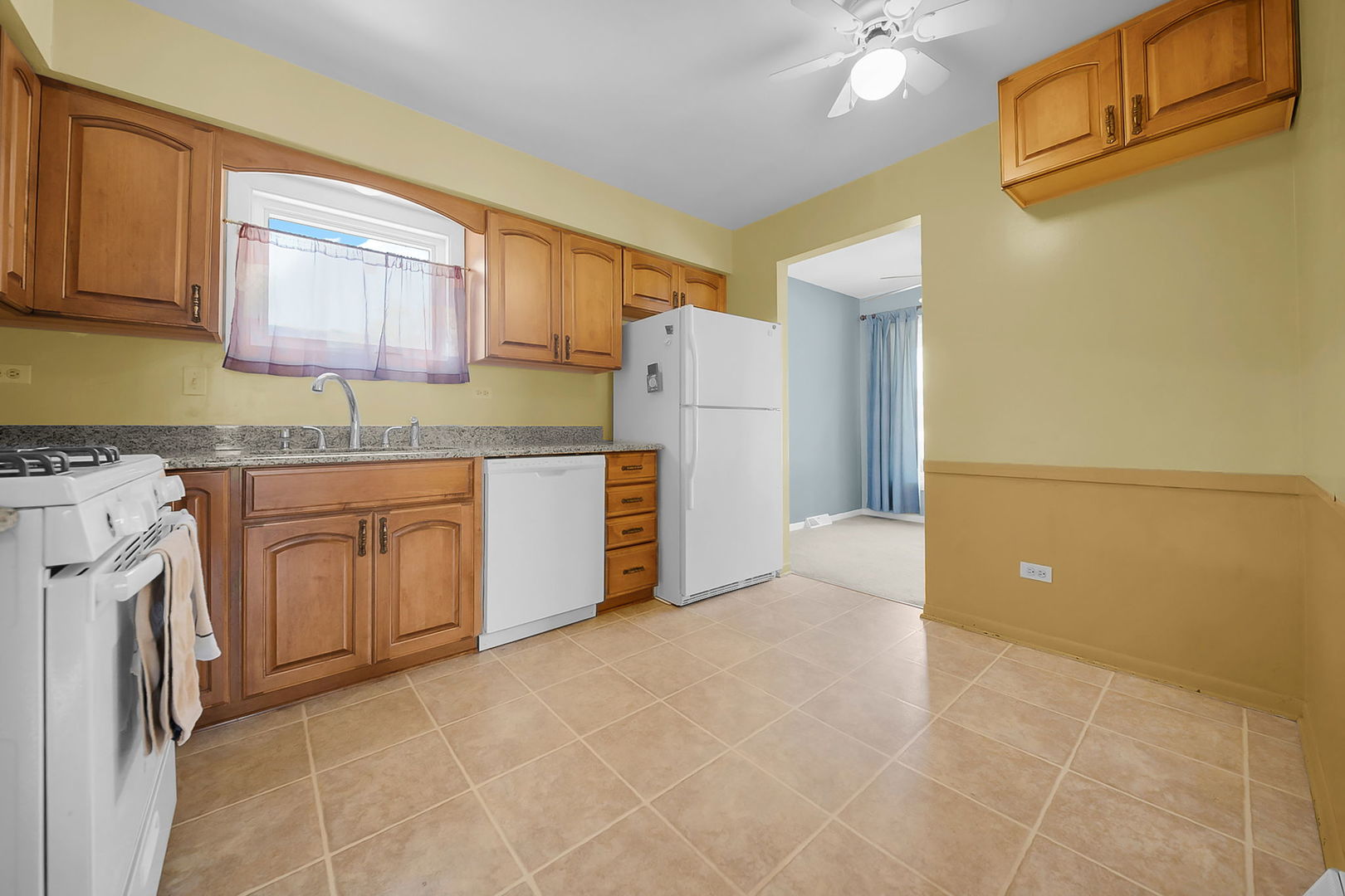 10125 S Komensky Avenue, Oak Lawn, IL 60453