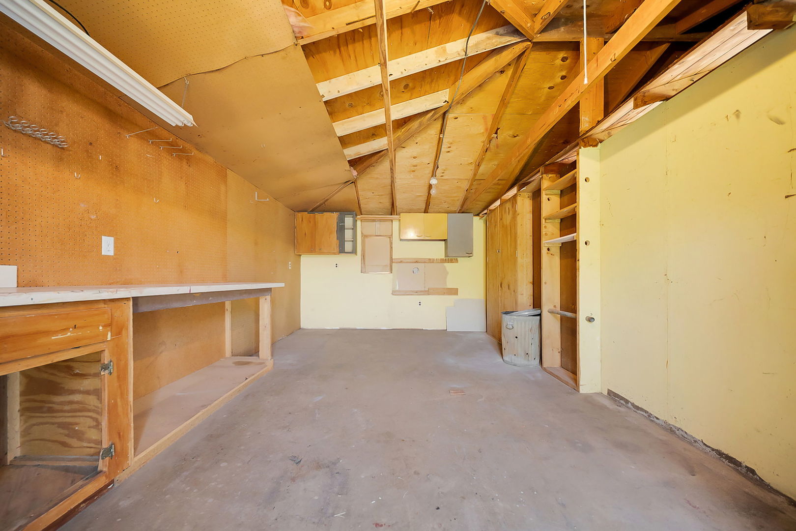 10125 S Komensky Avenue, Oak Lawn, IL 60453