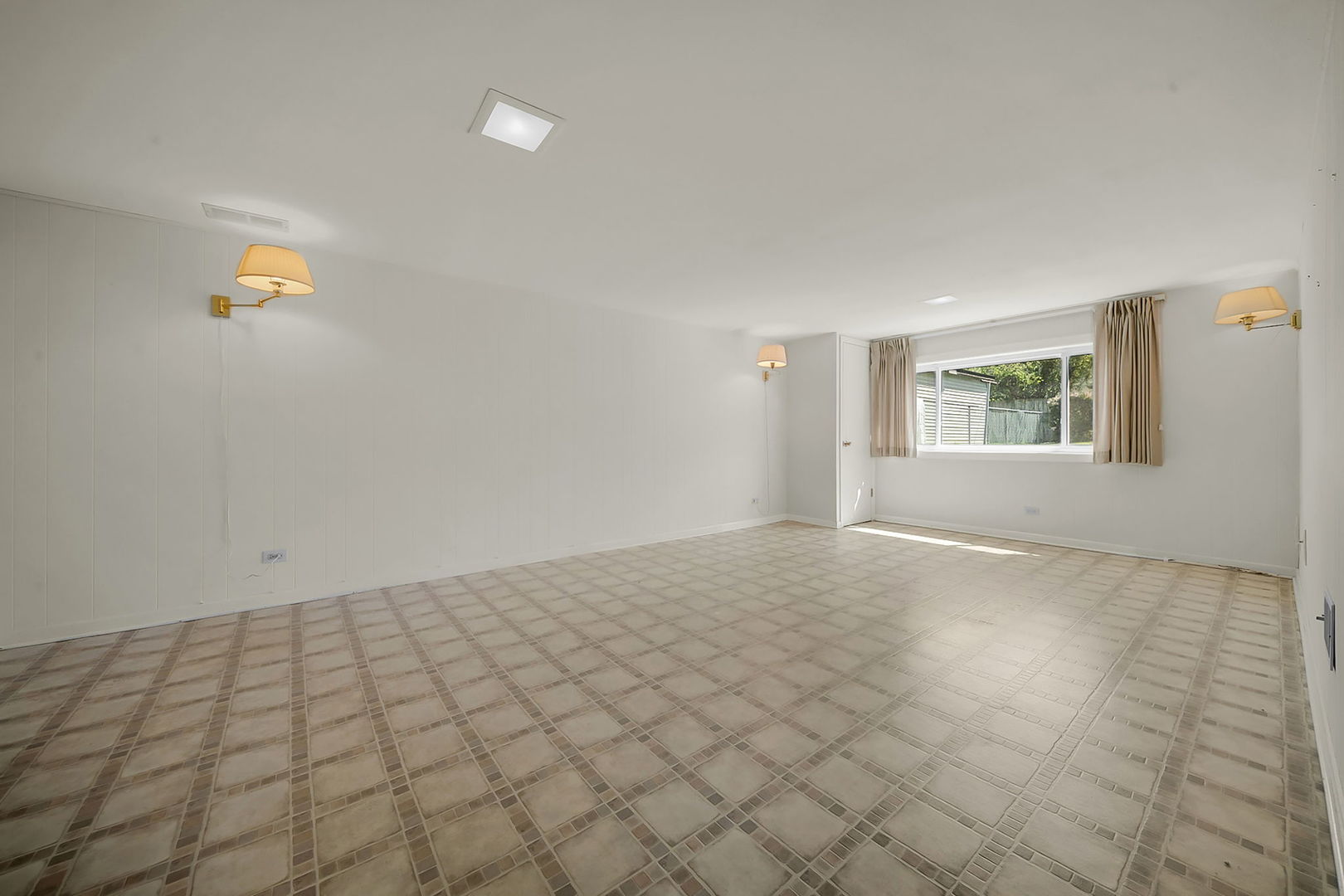 10125 S Komensky Avenue, Oak Lawn, IL 60453