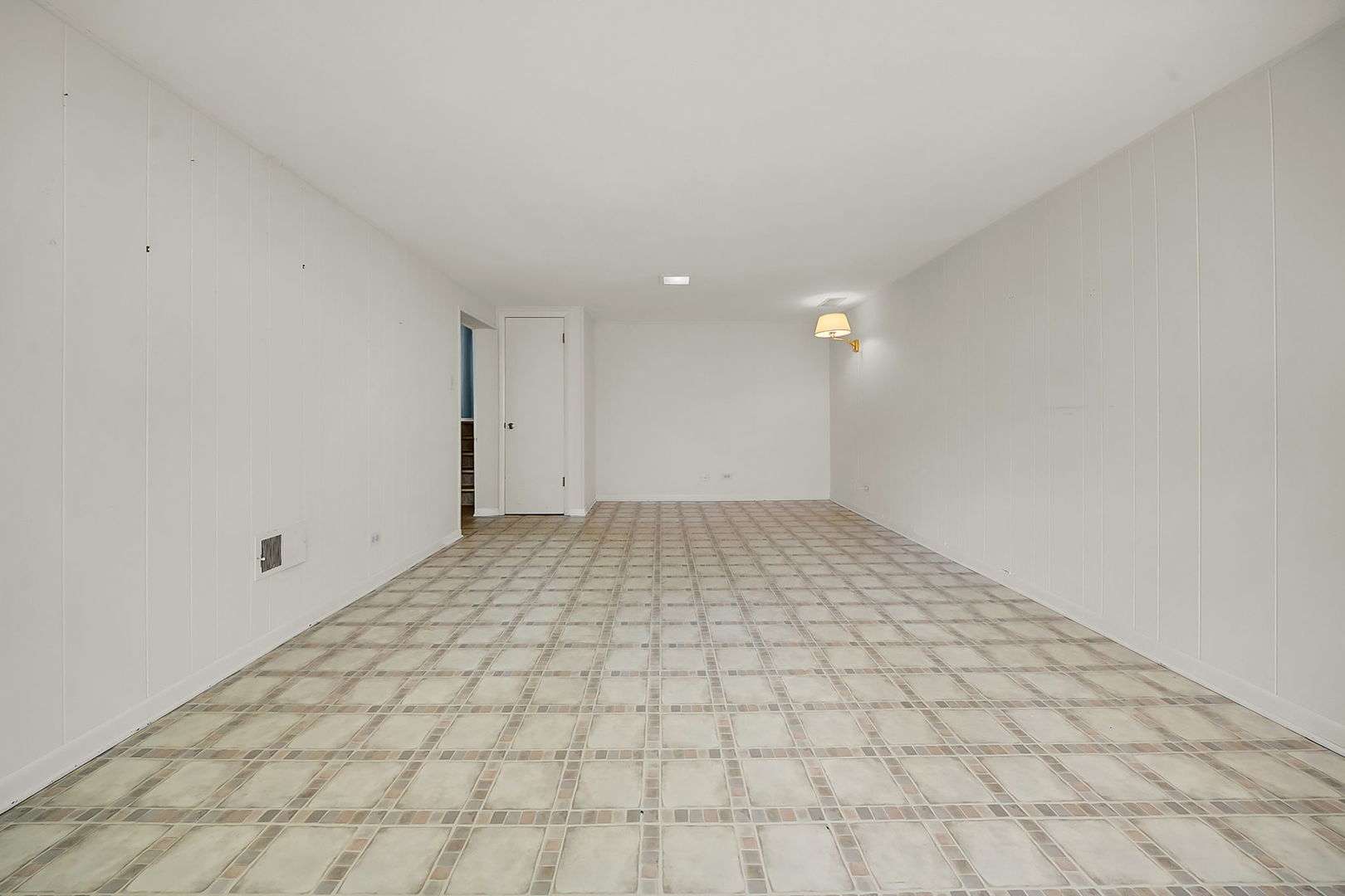 10125 S Komensky Avenue, Oak Lawn, IL 60453