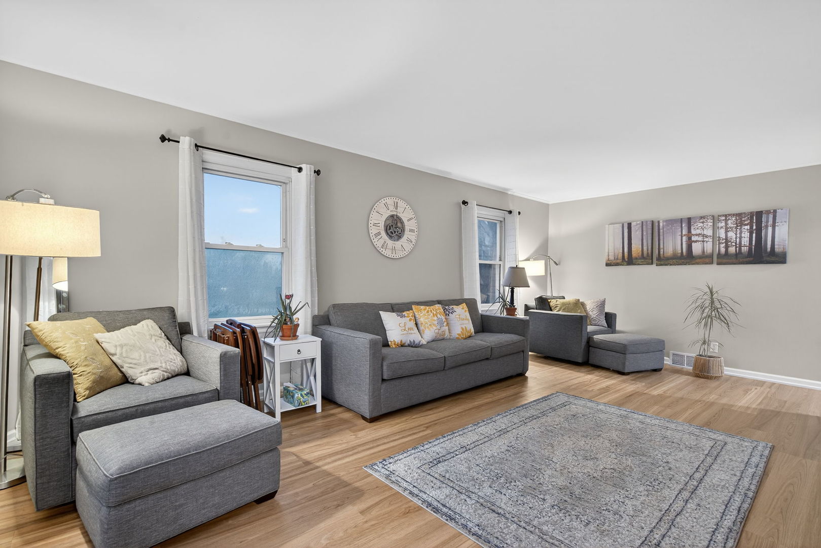 1111 N Cedar Road, New Lenox, IL 60451