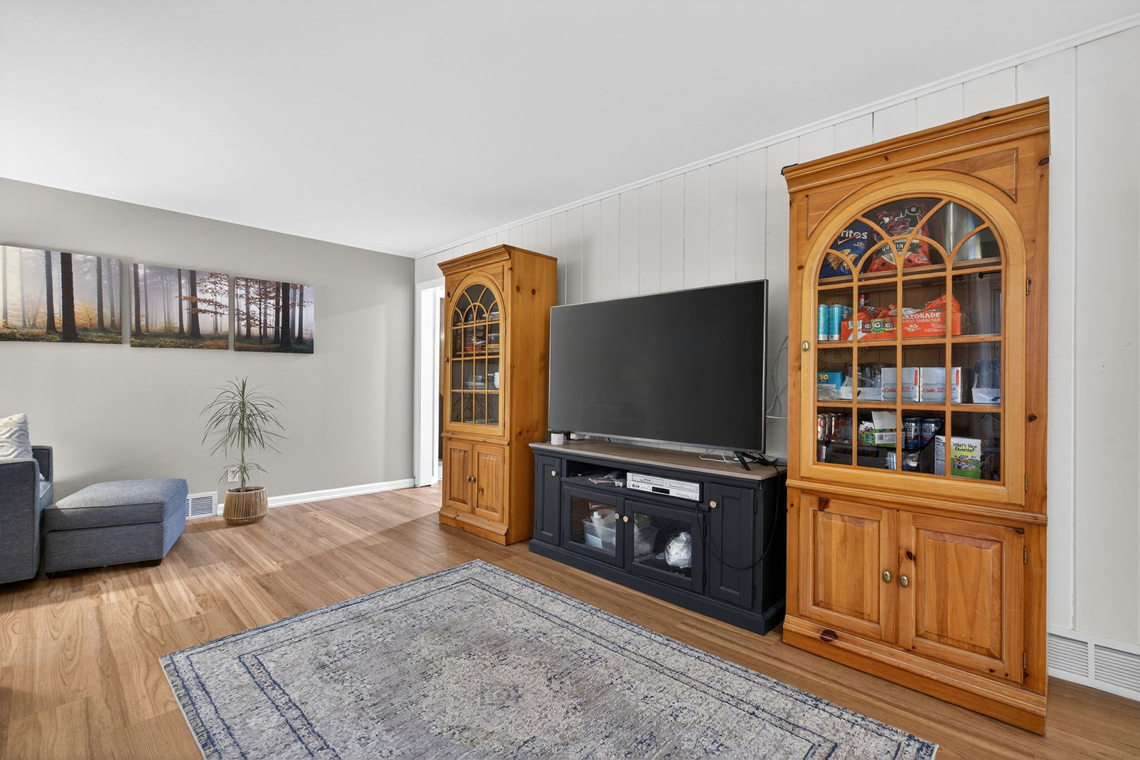 1111 N Cedar Road, New Lenox, IL 60451