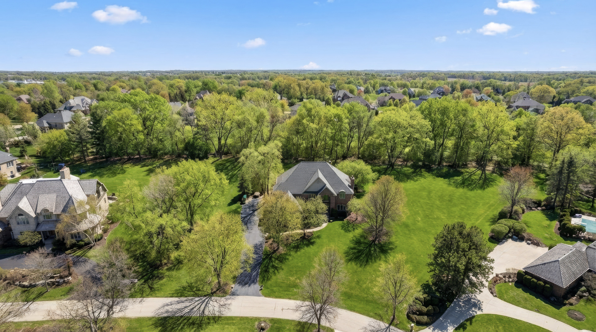 5152 BRIDLEWOOD Lane, Long Grove, IL 60047