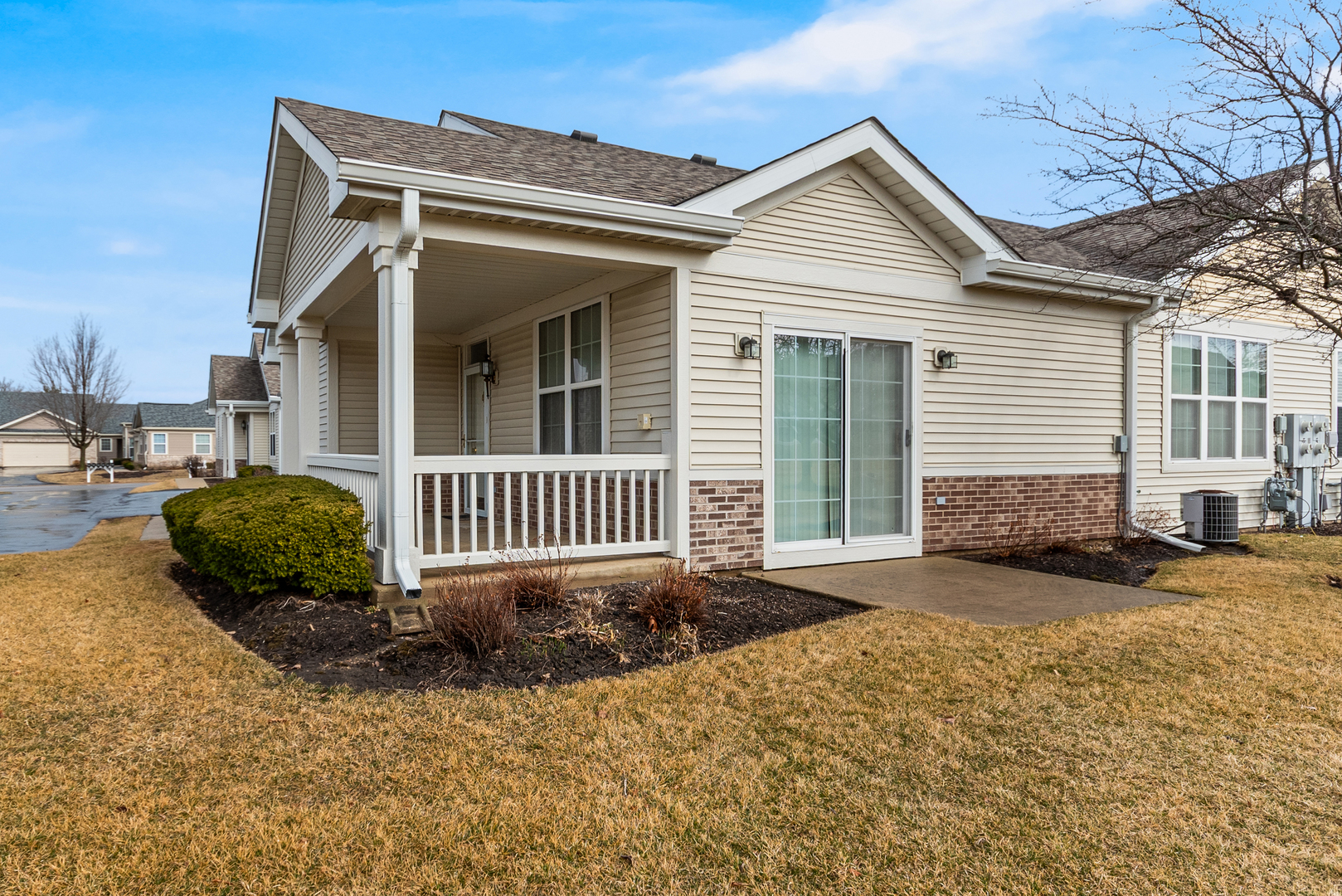 16134 Powderhorn Lake Way, Crest Hill, IL 60403