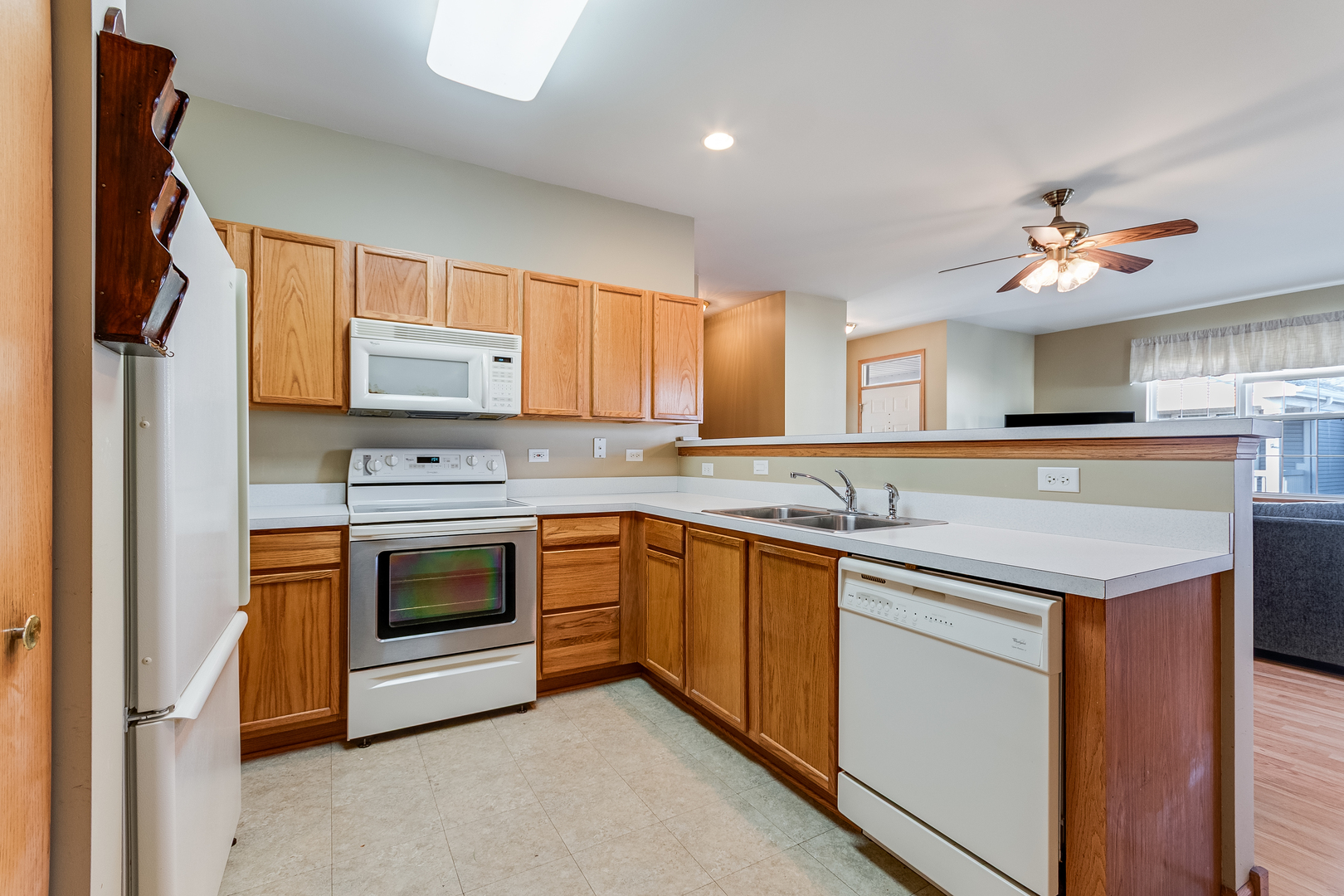 16134 Powderhorn Lake Way, Crest Hill, IL 60403