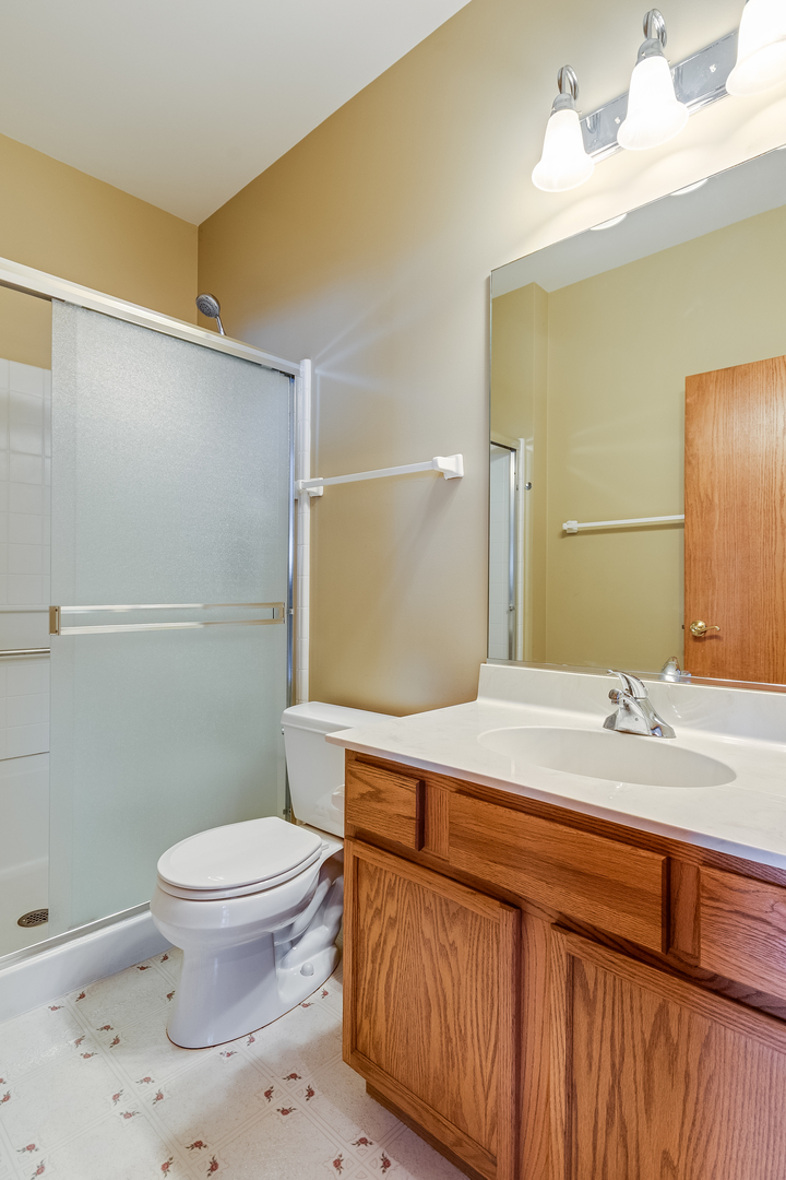 16134 Powderhorn Lake Way, Crest Hill, IL 60403