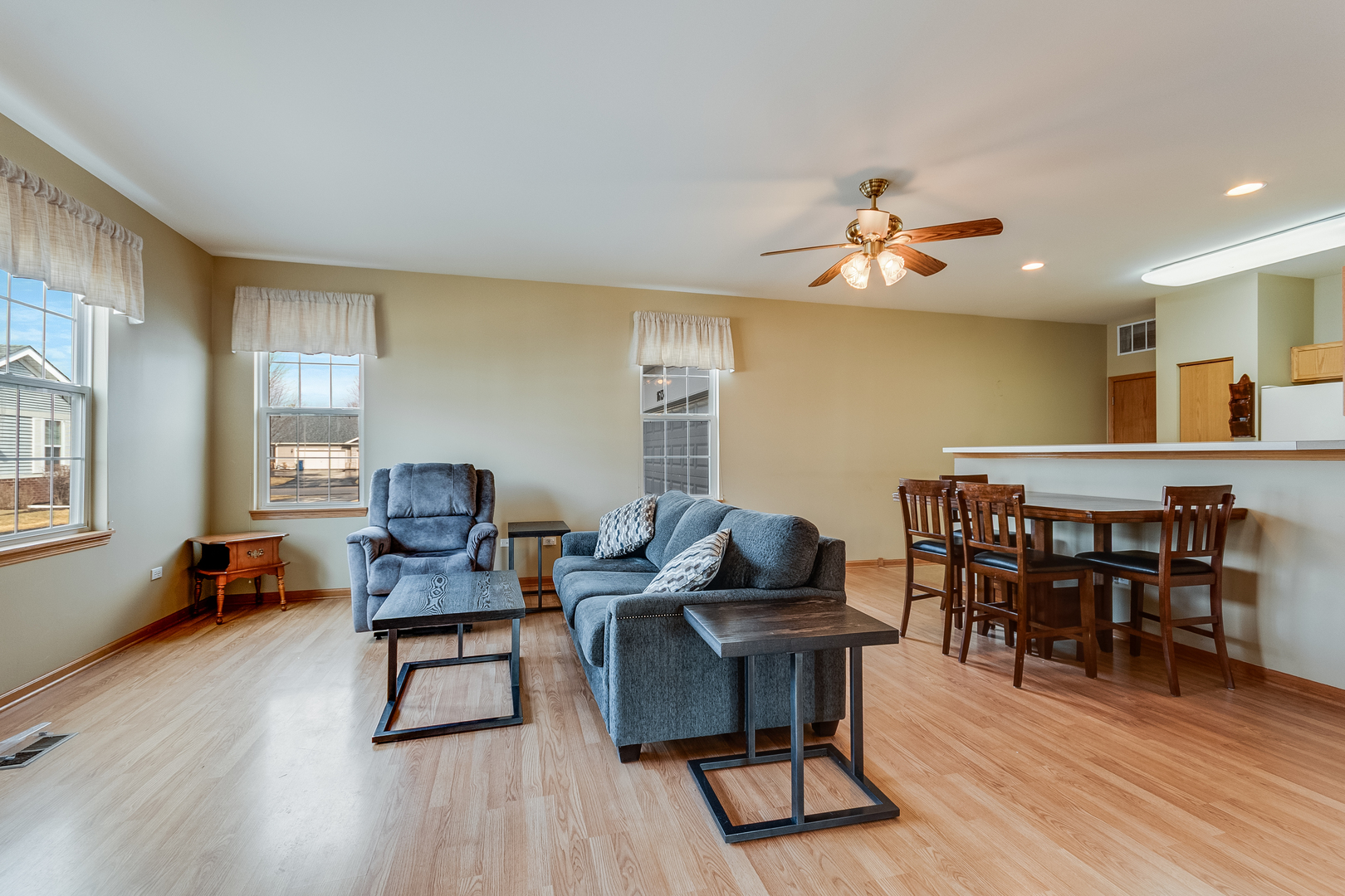 16134 Powderhorn Lake Way, Crest Hill, IL 60403