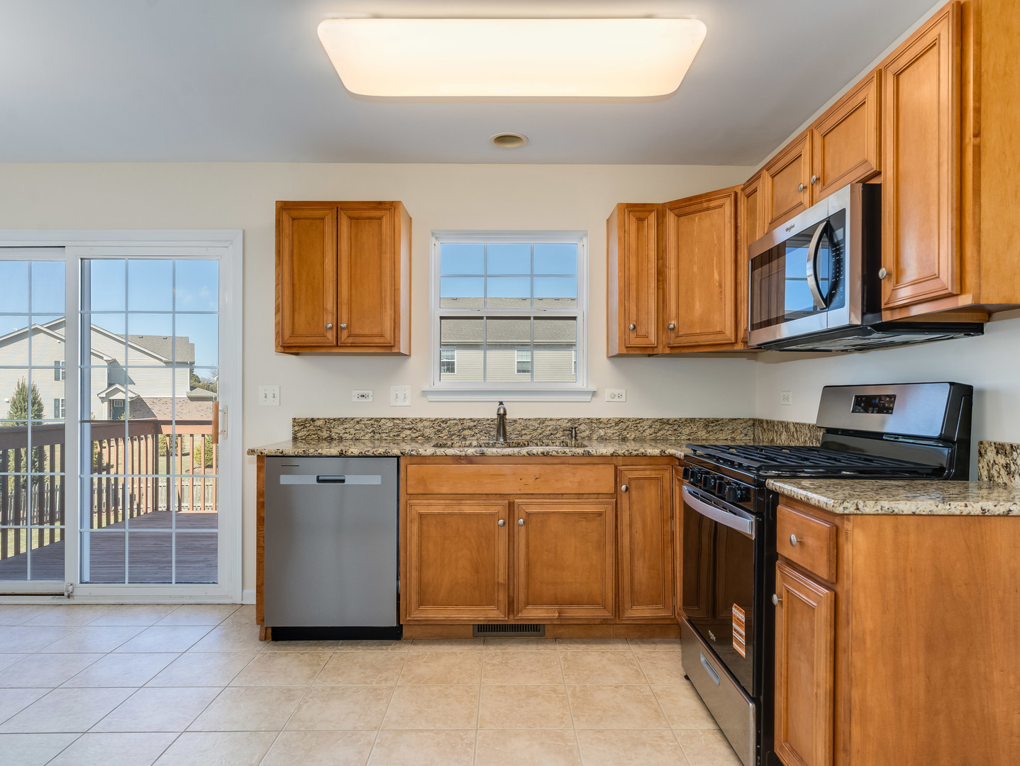 1800 Diamond Creek Lane, Aurora, IL 60503