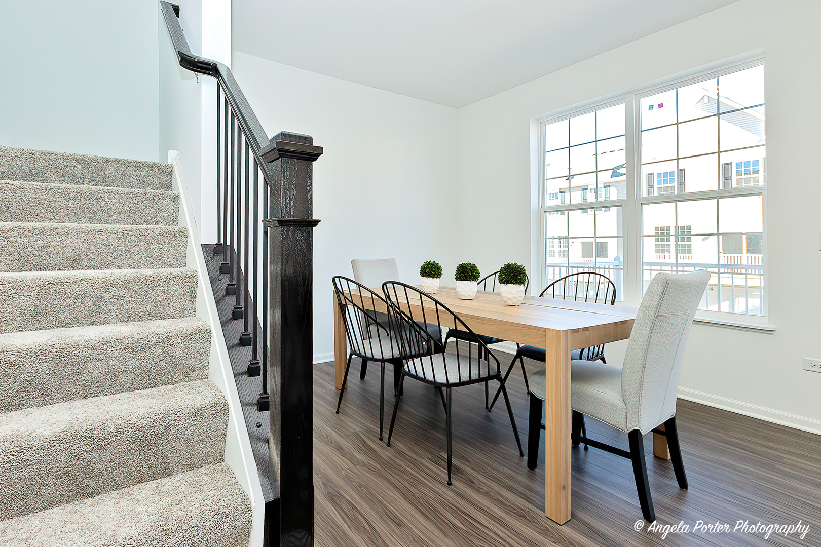 402 Neubauer Circle, Lindenhurst, IL 60046