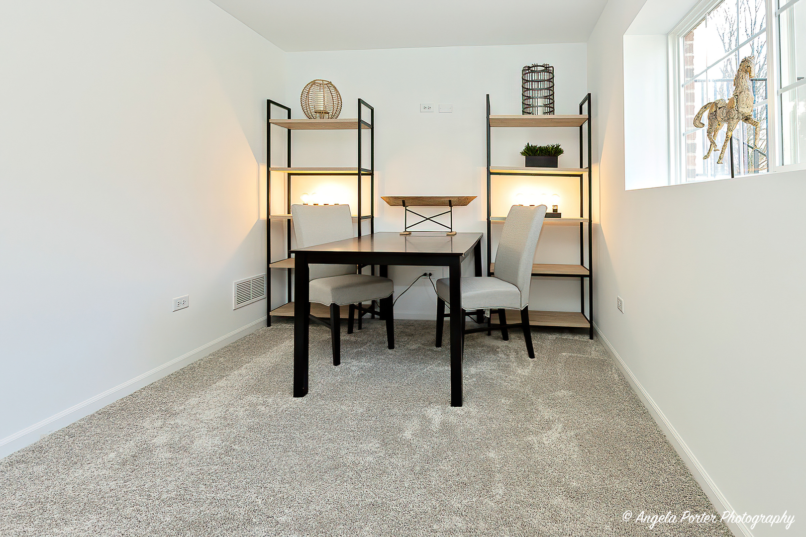 402 Neubauer Circle, Lindenhurst, IL 60046