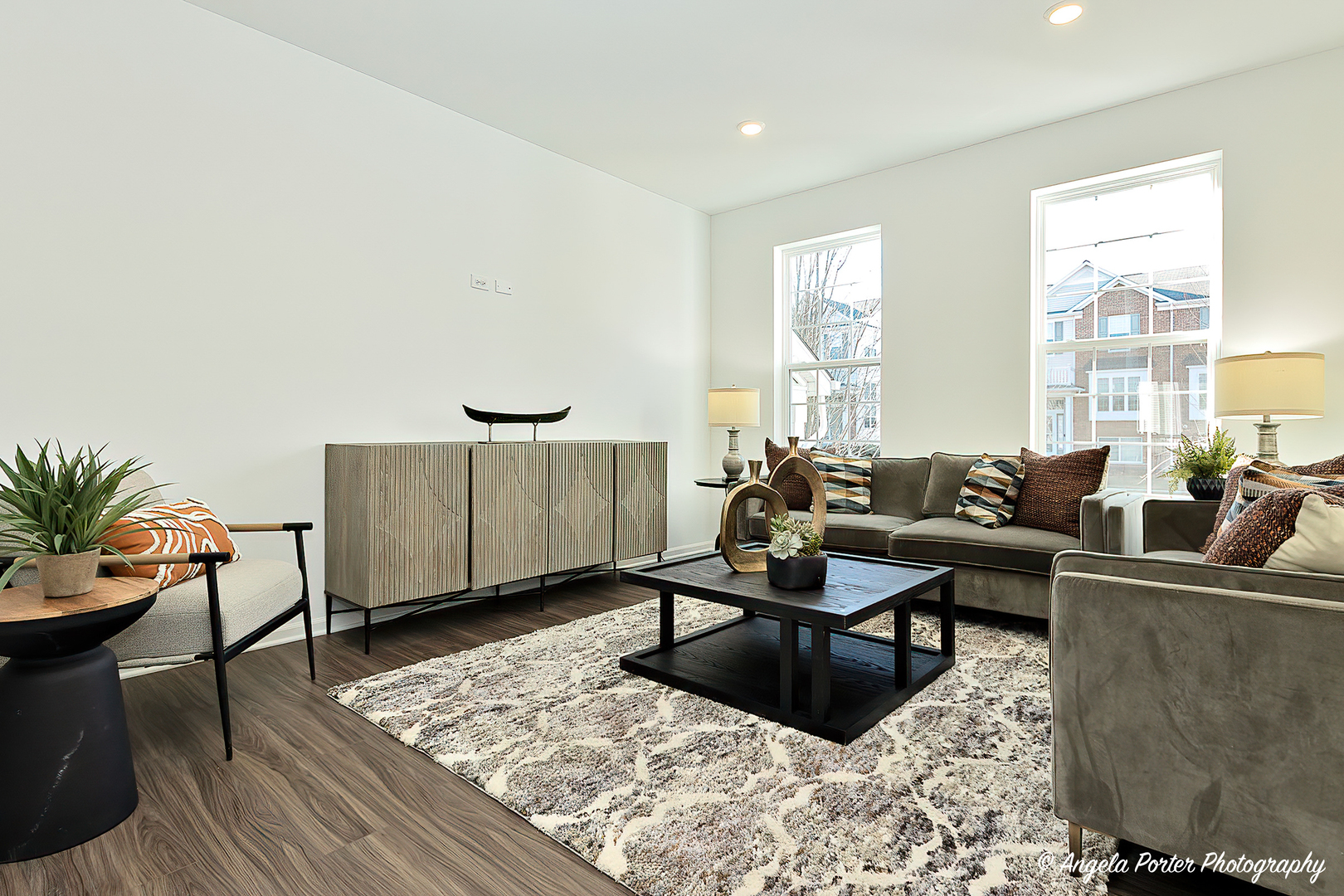 402 Neubauer Circle, Lindenhurst, IL 60046