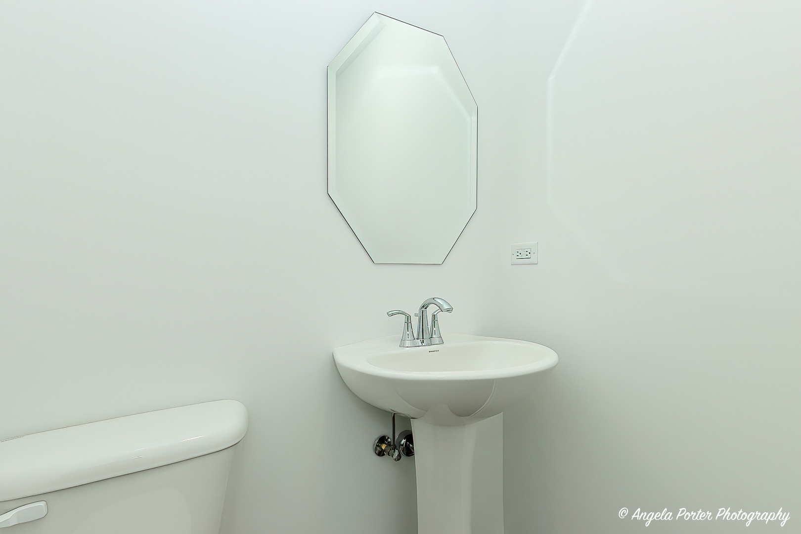 402 Neubauer Circle, Lindenhurst, IL 60046