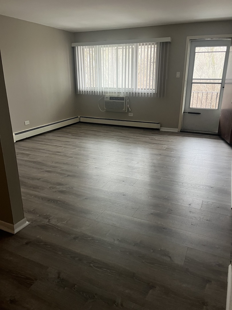 8640 S 82nd Court #11, Hickory Hills, IL 60457