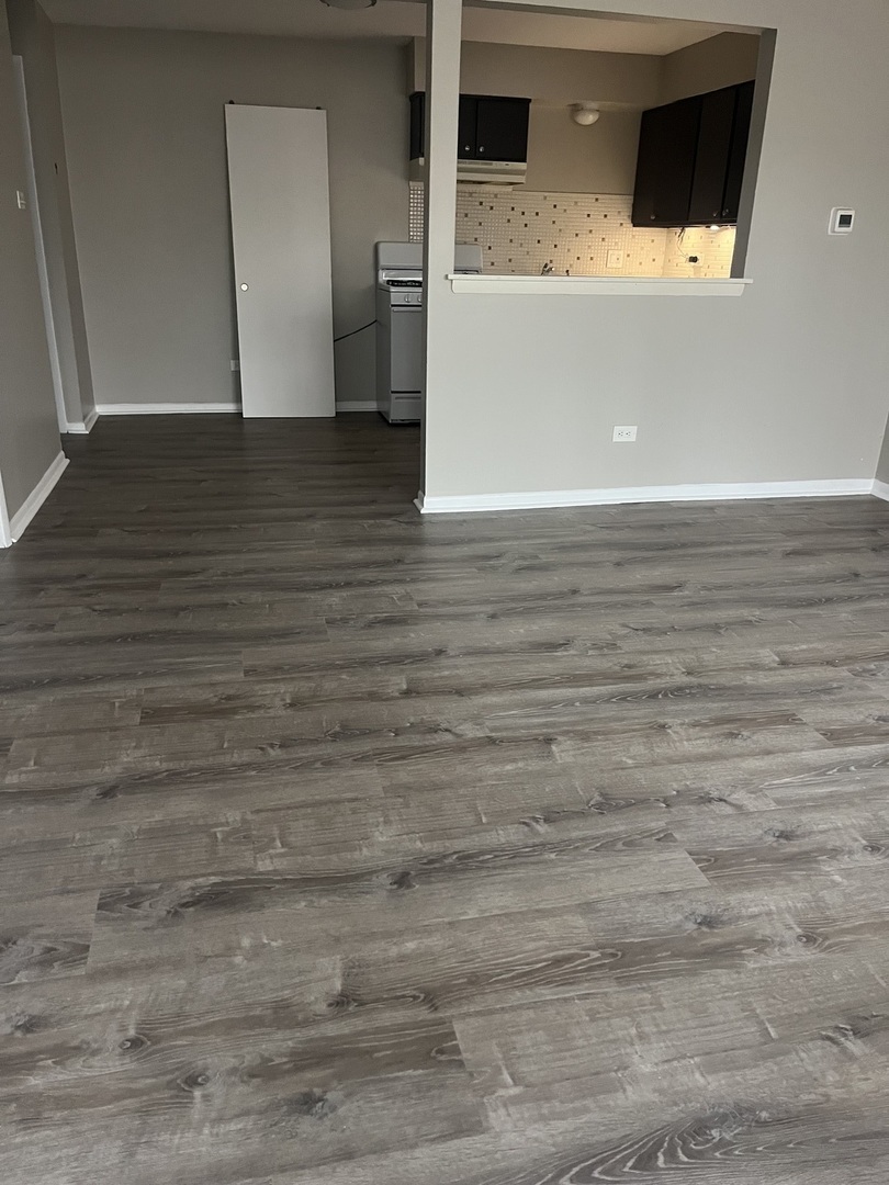 8640 S 82nd Court #11, Hickory Hills, IL 60457