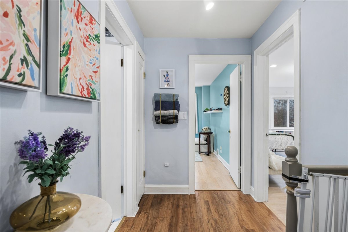 289 Oxford Road, Des Plaines, IL 60016