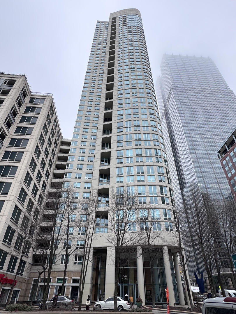 345 N La Salle Drive #801, Chicago, IL 60654