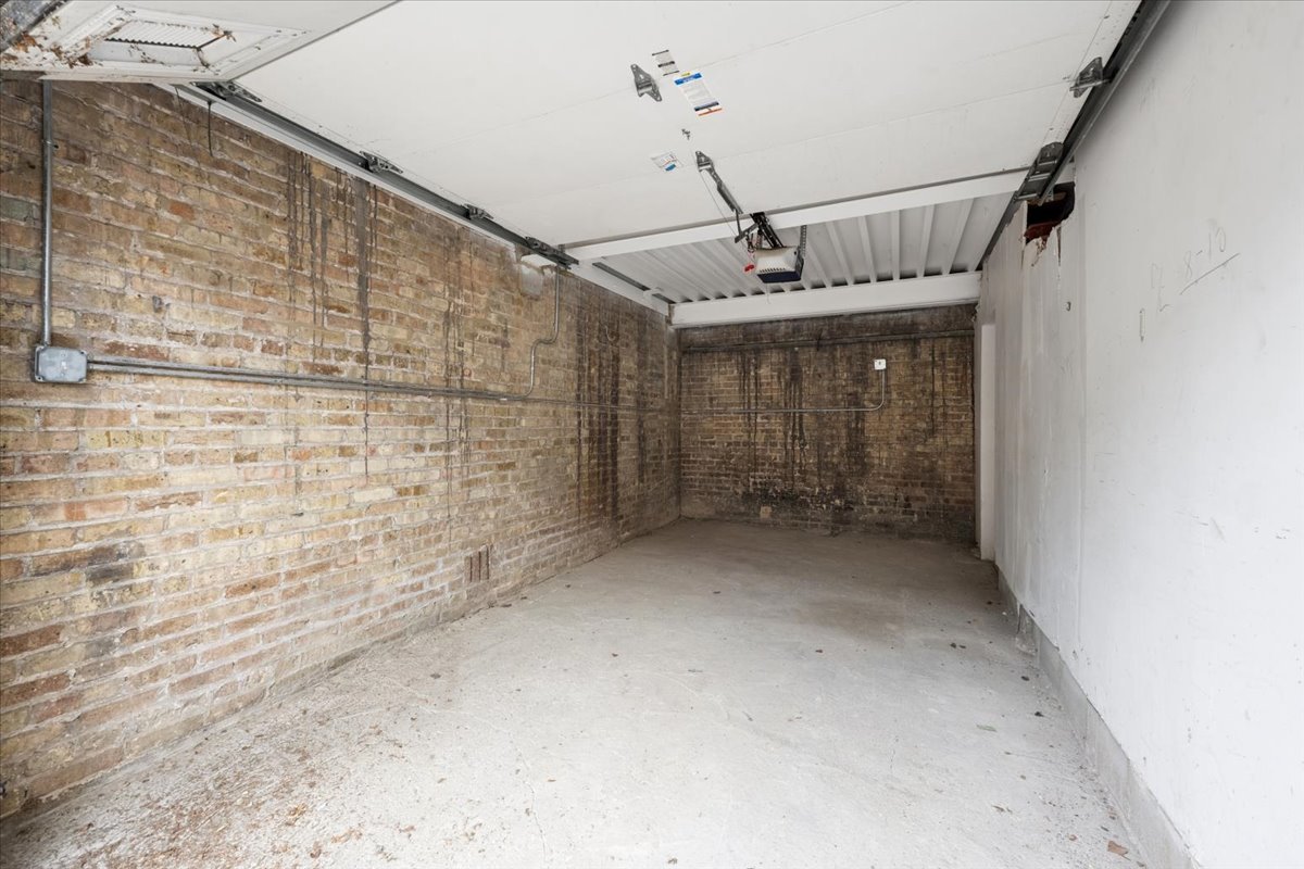 1419 W Catalpa Avenue #1N, Chicago, IL 60640