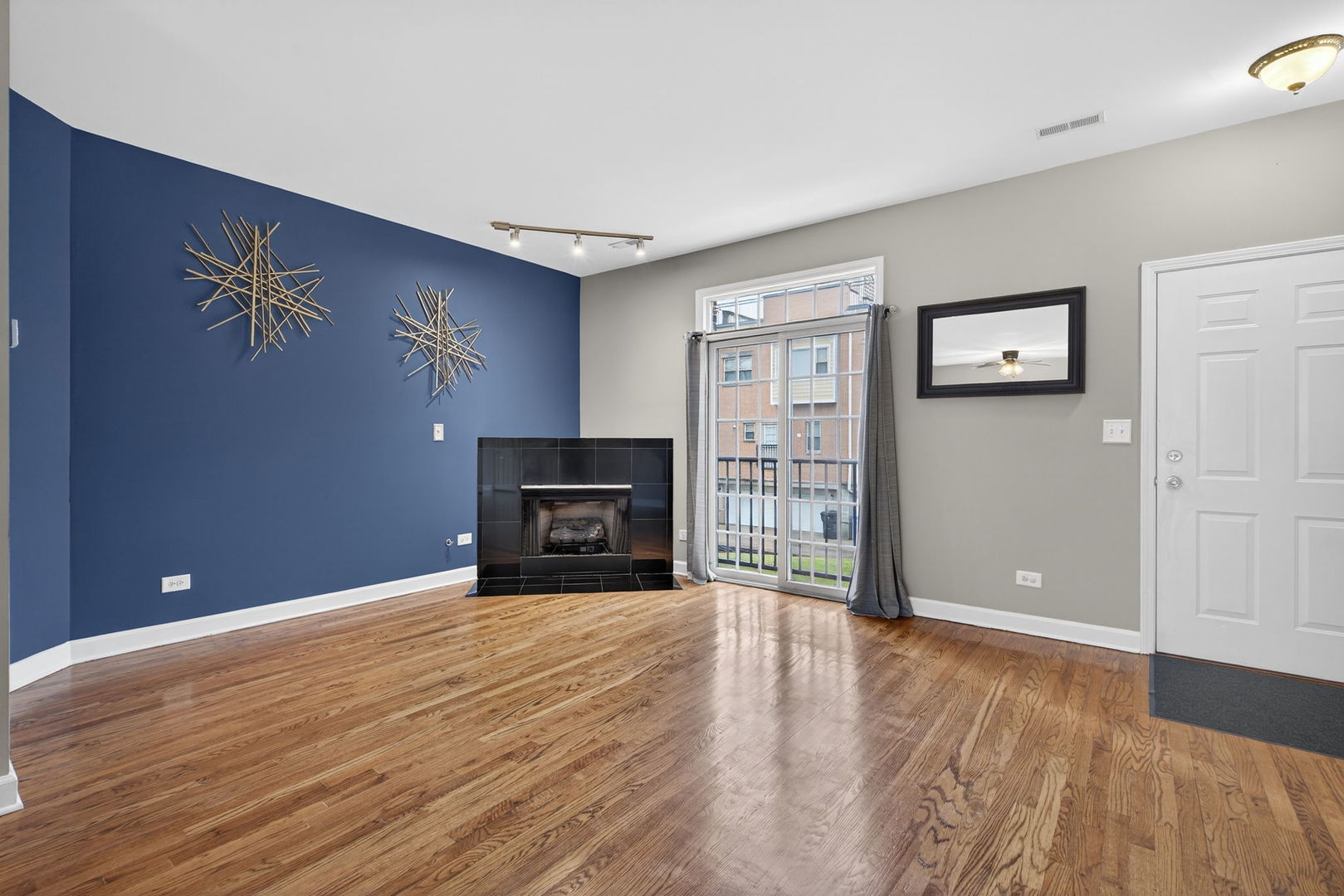 10420 S Walden Parkway, Chicago, IL 60643