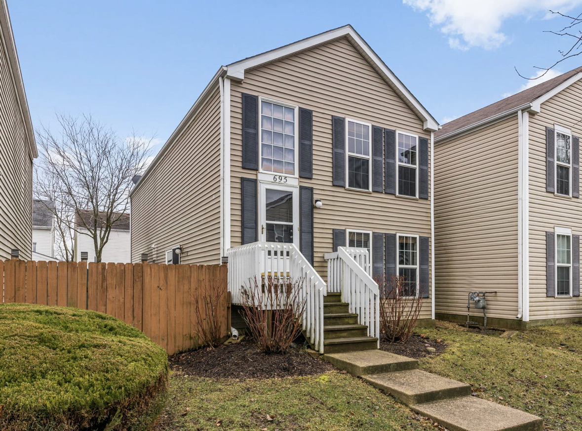 695 Serendipity Drive, Aurora, IL 60504