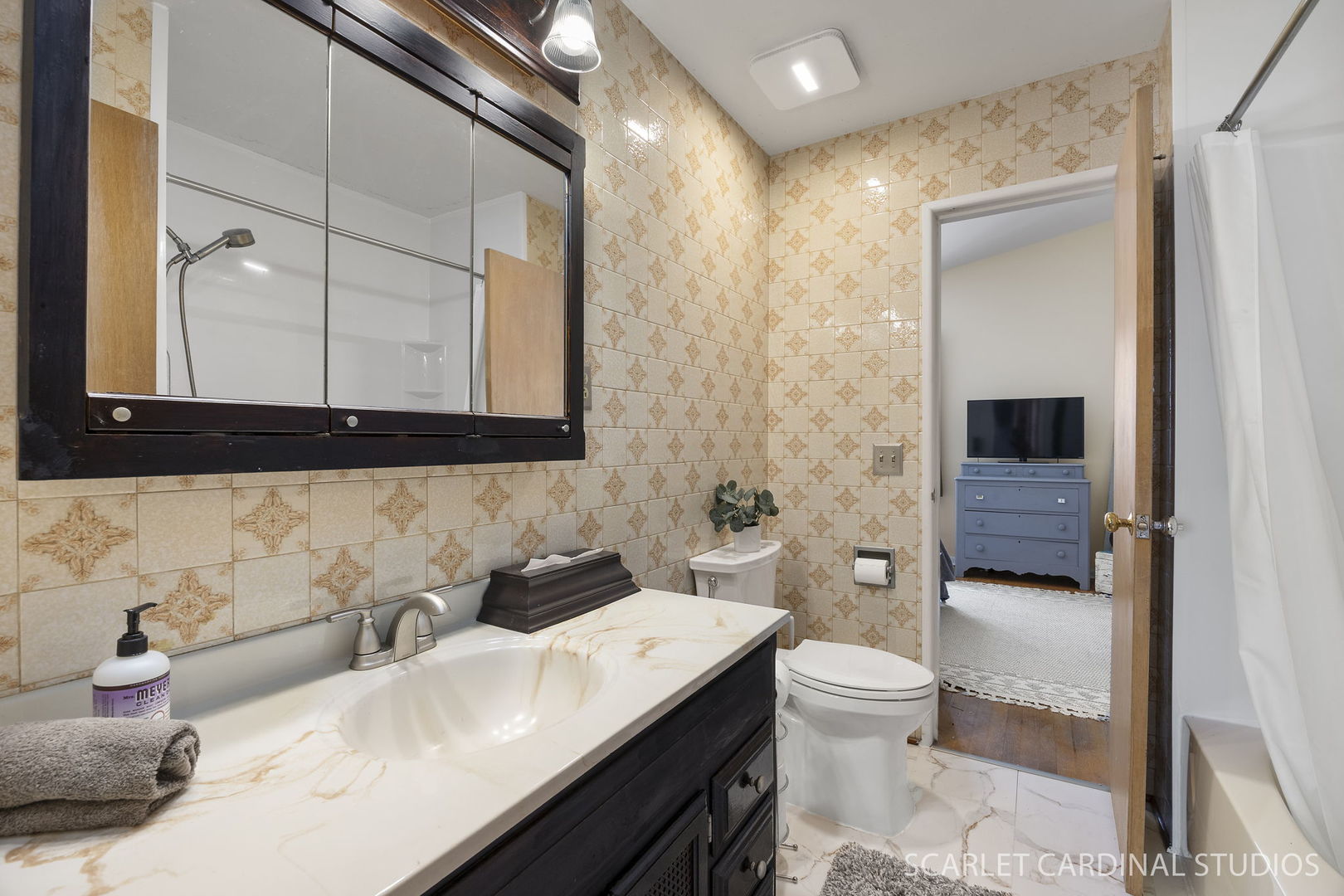 5 Chase Court, Lombard, IL 60148