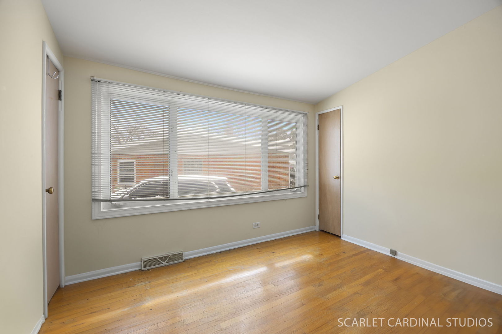 5 Chase Court, Lombard, IL 60148