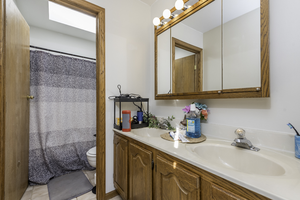 514 Judith Court, Winthrop Harbor, IL 60096