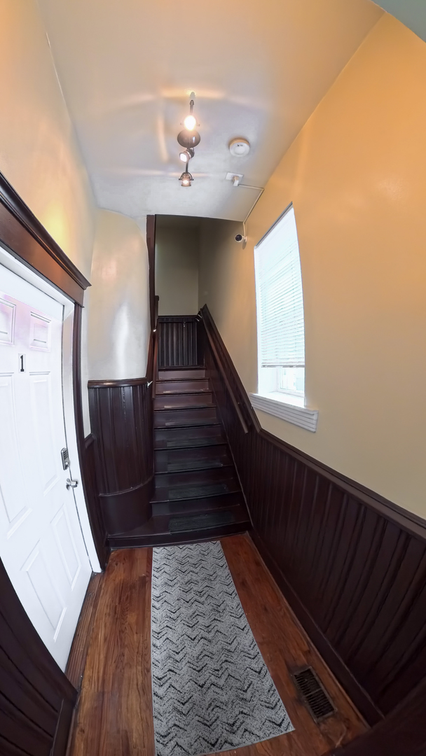 63 E 56th Street, Chicago, IL 60637