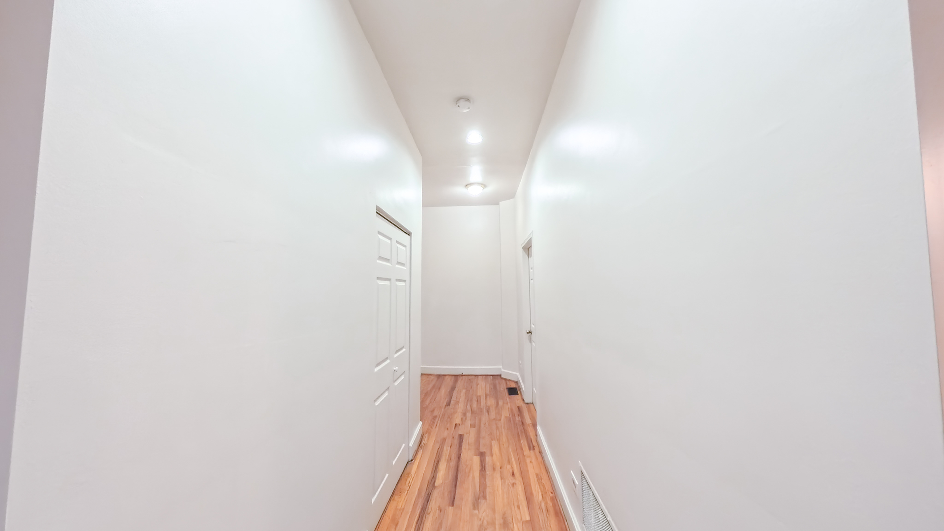 63 E 56th Street, Chicago, IL 60637