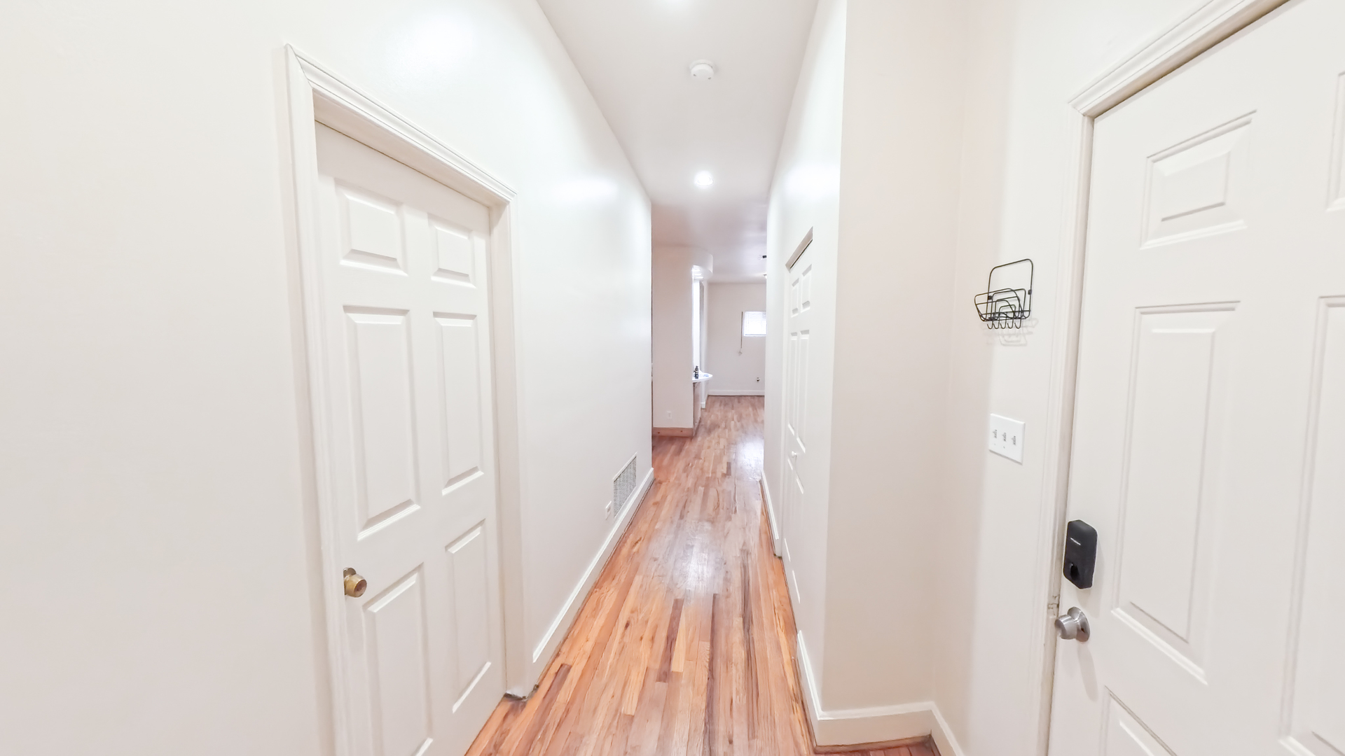 63 E 56th Street, Chicago, IL 60637