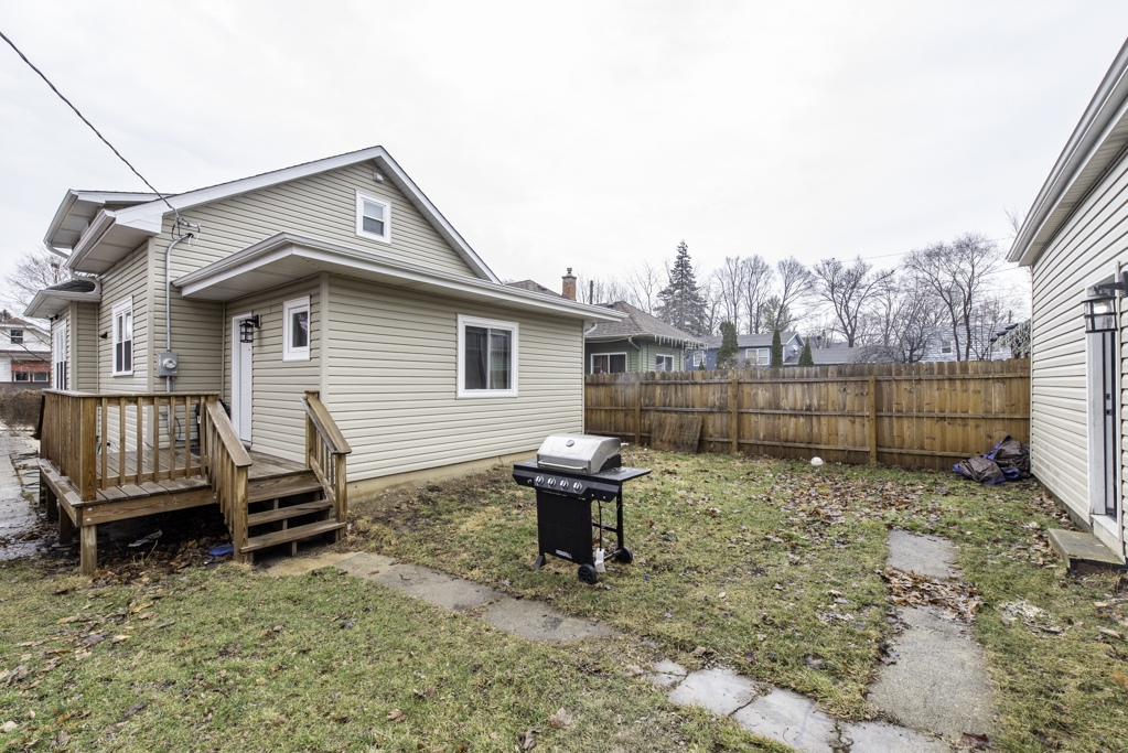705 Massena Avenue, Waukegan, IL 60085