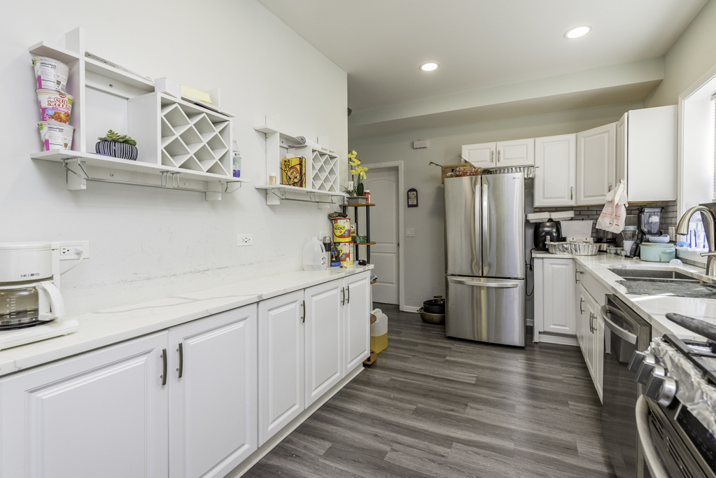 705 Massena Avenue, Waukegan, IL 60085