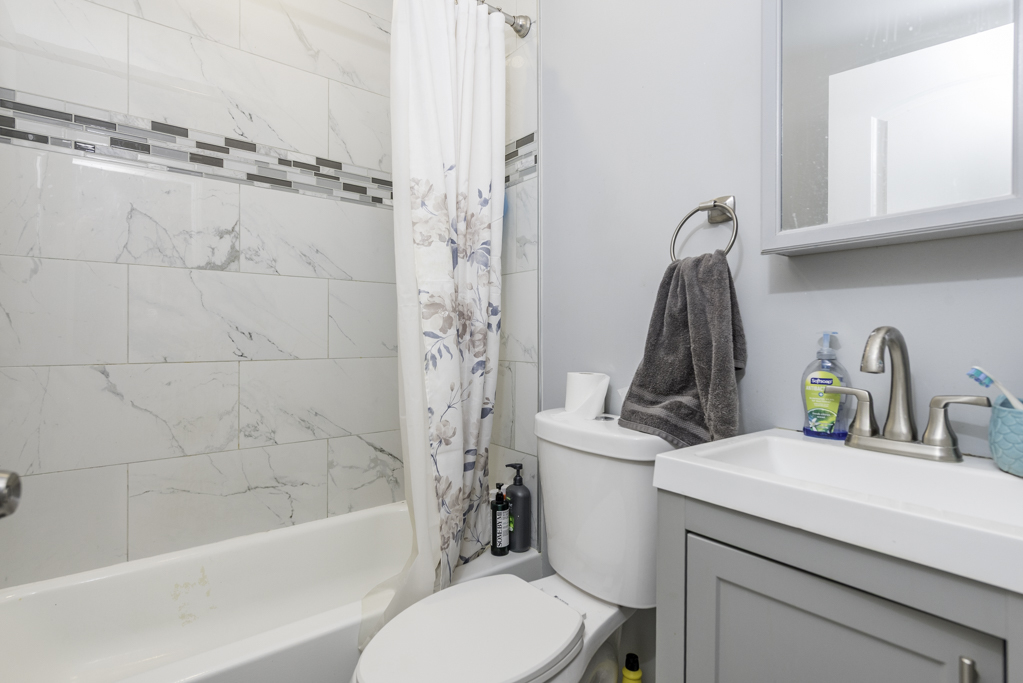 705 Massena Avenue, Waukegan, IL 60085