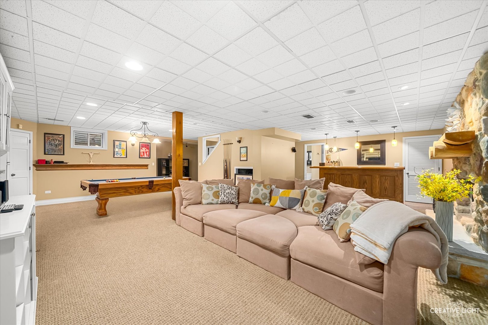 1909 Montclair Drive, Naperville, IL 60565