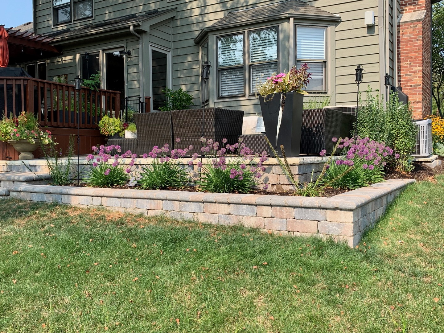 1909 Montclair Drive, Naperville, IL 60565