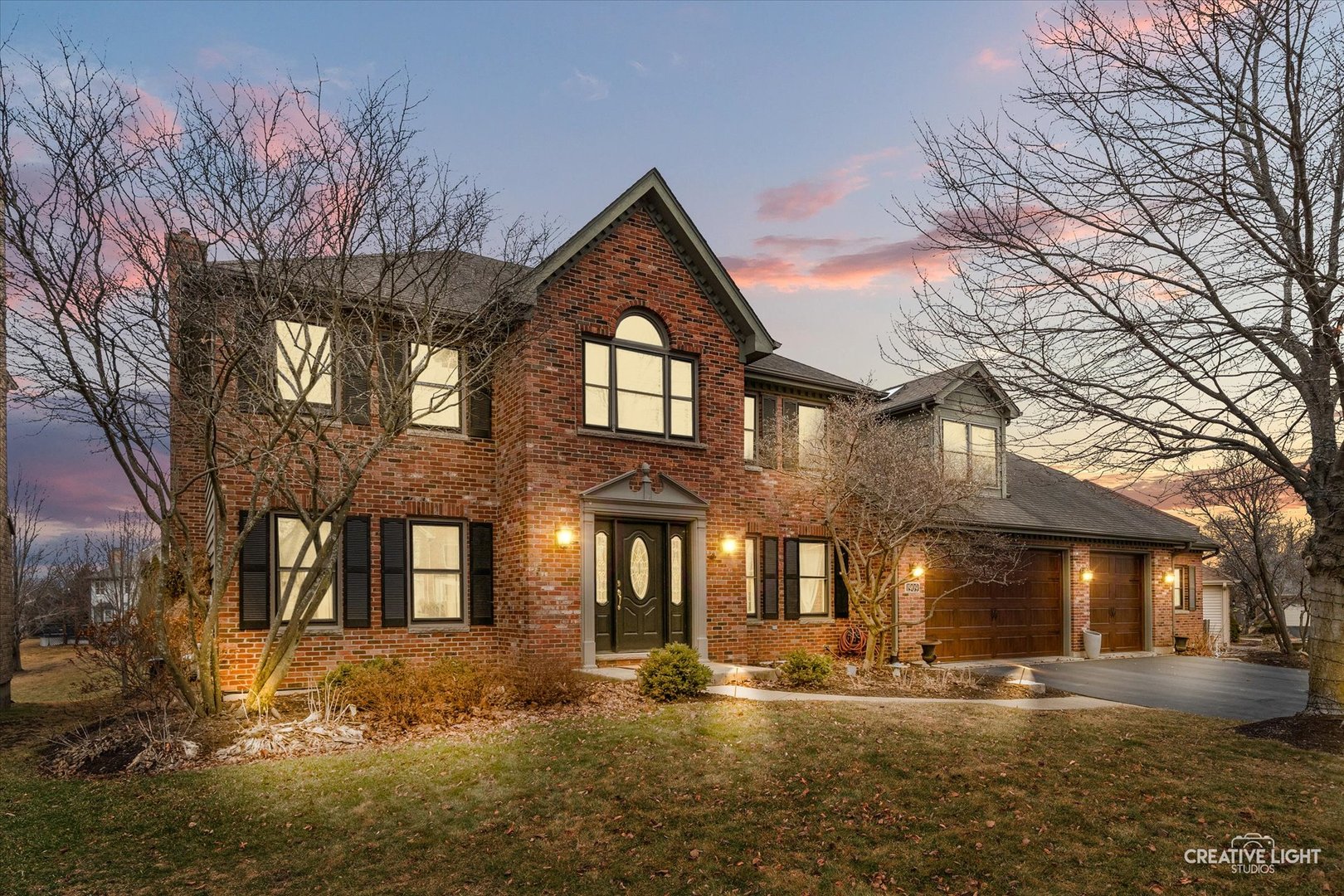 1909 Montclair Drive, Naperville, IL 60565