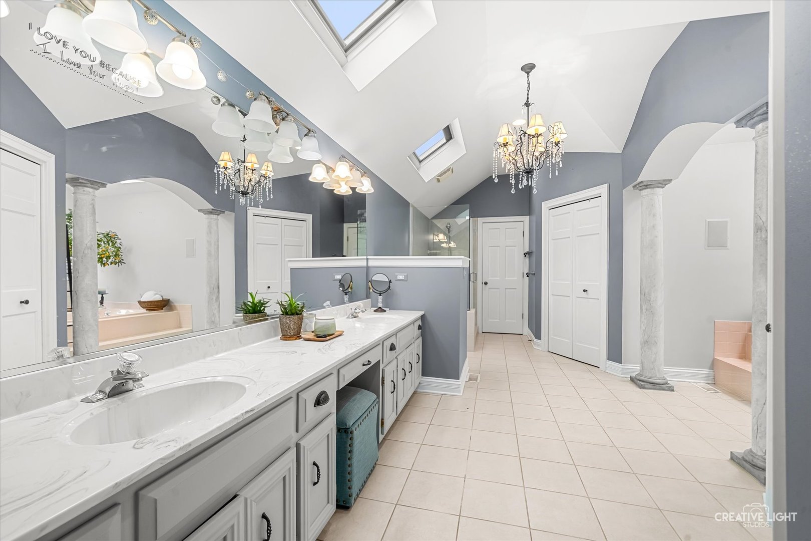 1909 Montclair Drive, Naperville, IL 60565