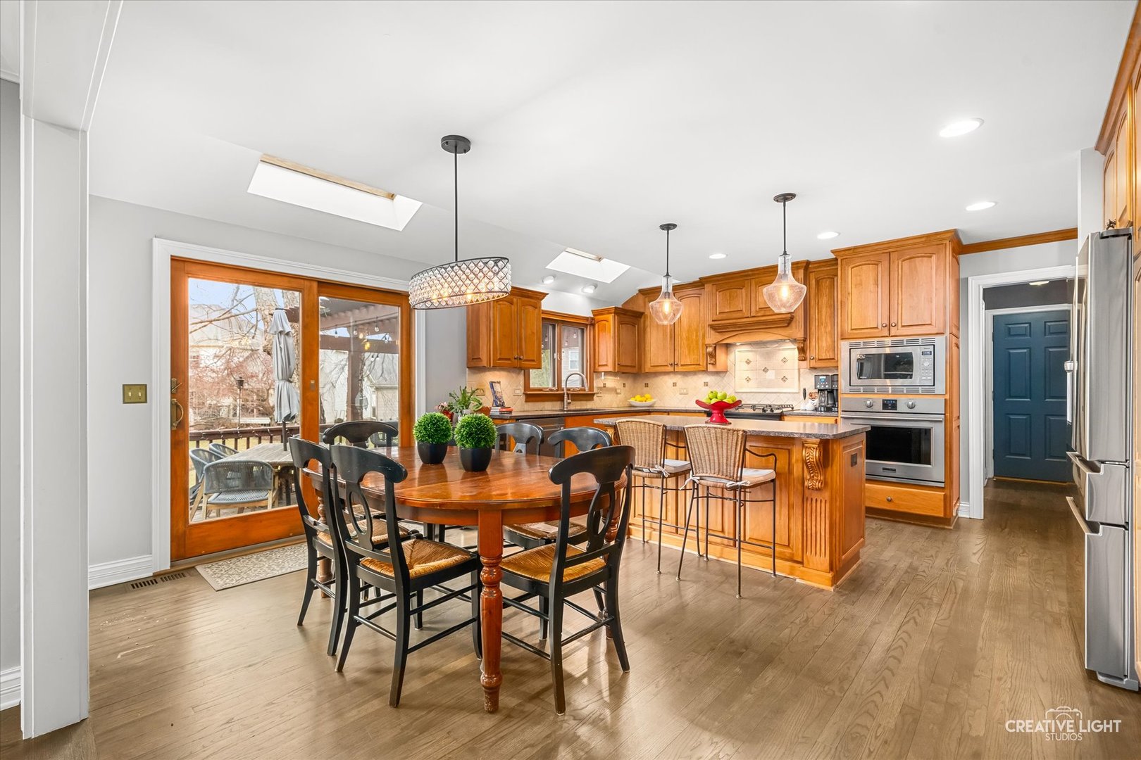 1909 Montclair Drive, Naperville, IL 60565