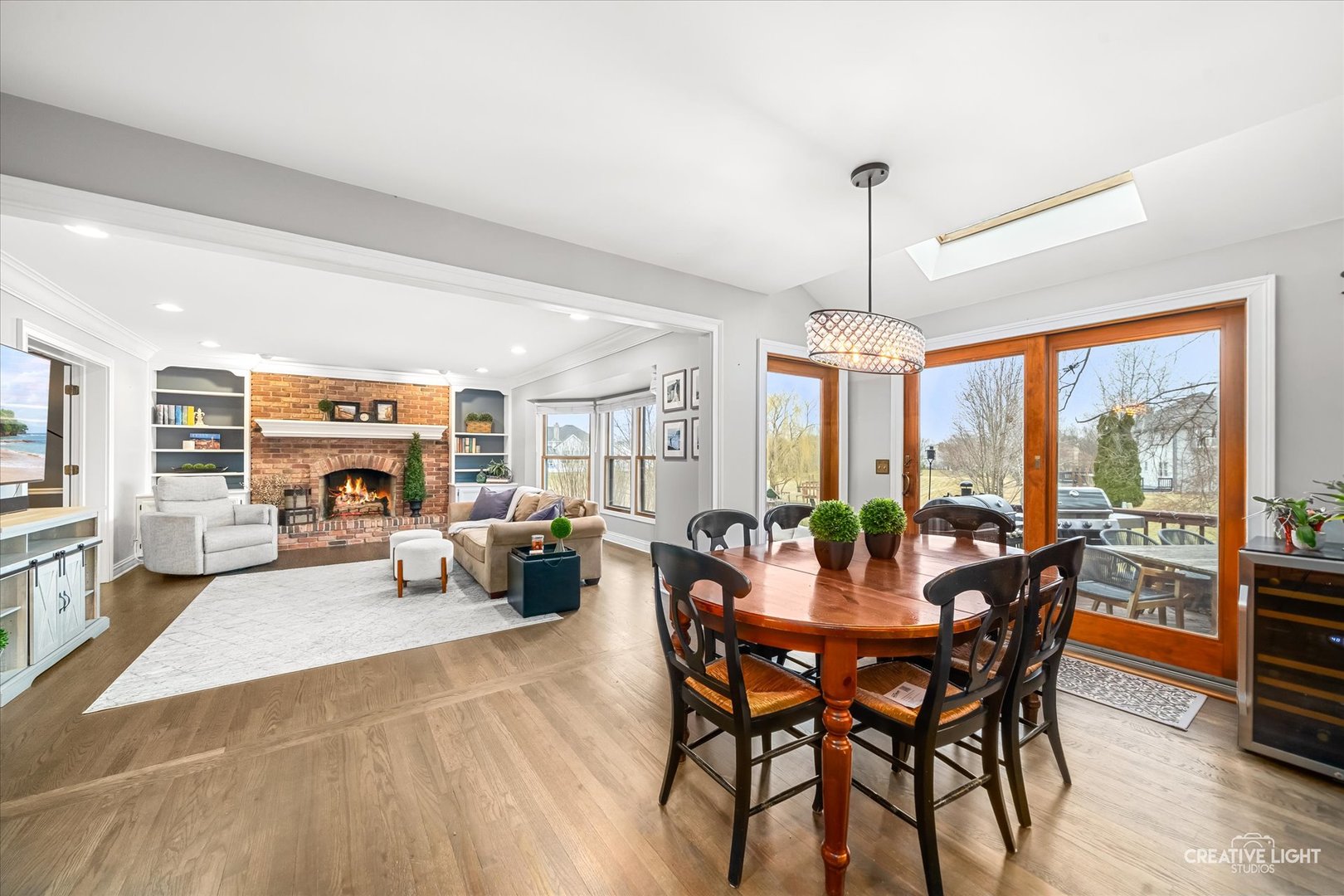 1909 Montclair Drive, Naperville, IL 60565