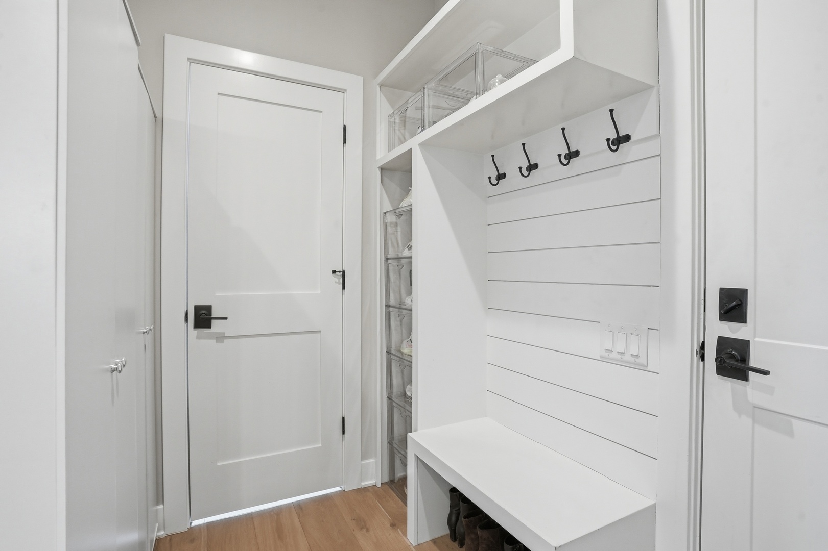 9727 Dunegrass Way, St. John, IN 46373