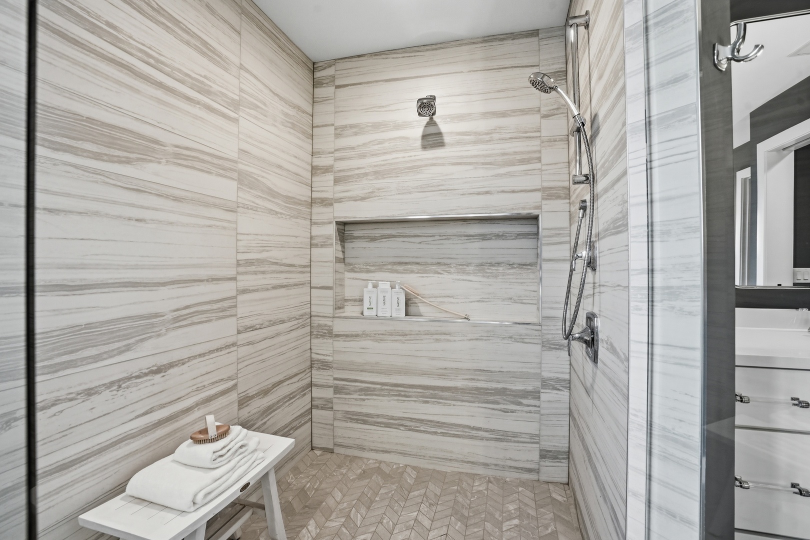 9727 Dunegrass Way, St. John, IN 46373