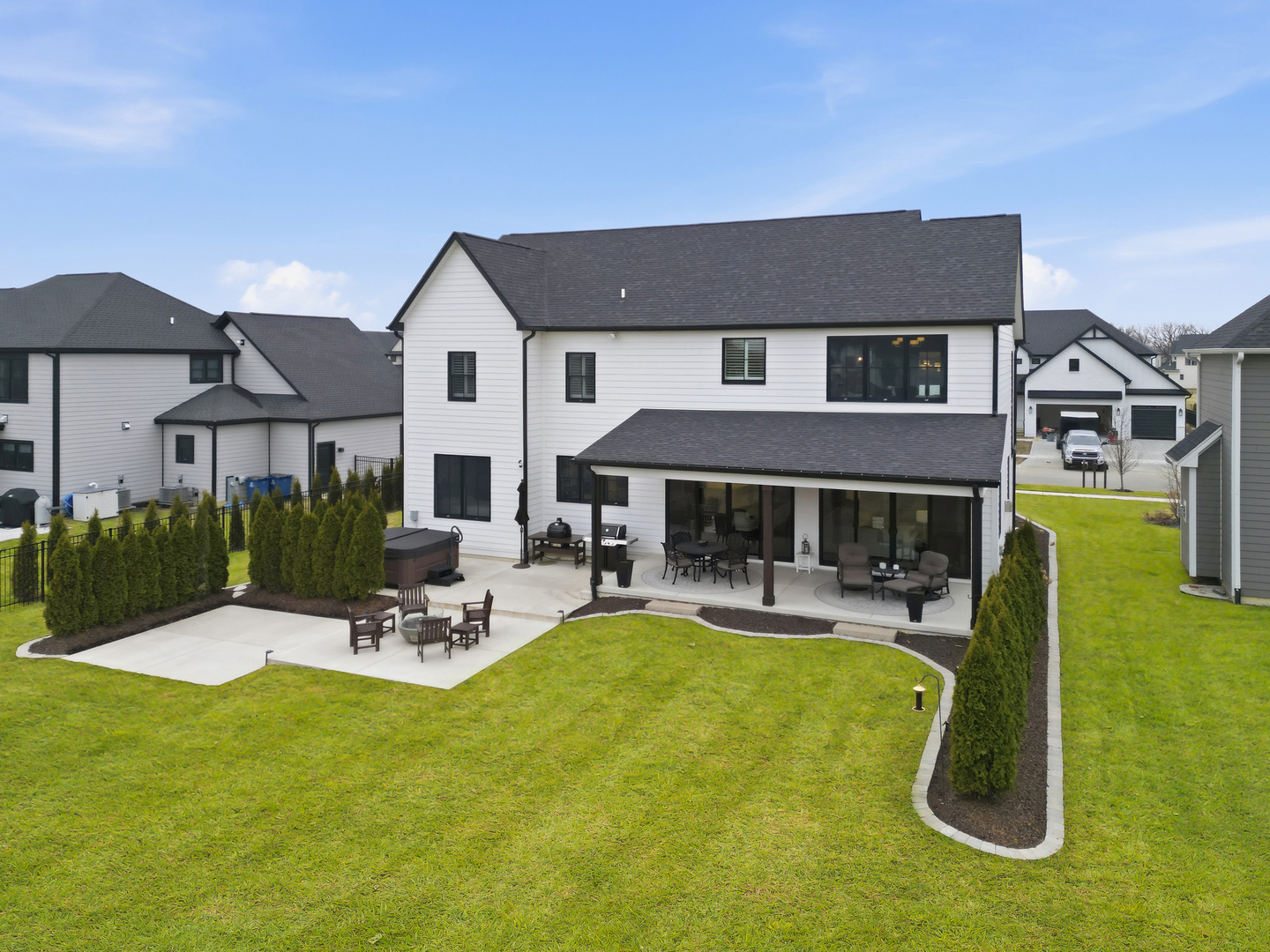 9727 Dunegrass Way, St. John, IN 46373