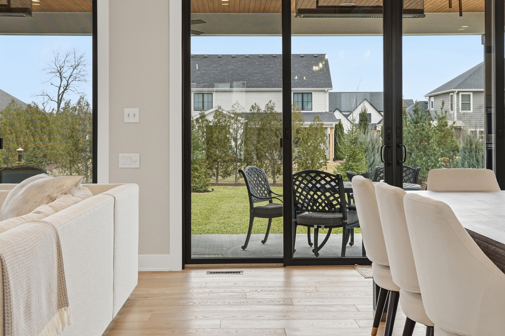 9727 Dunegrass Way, St. John, IN 46373