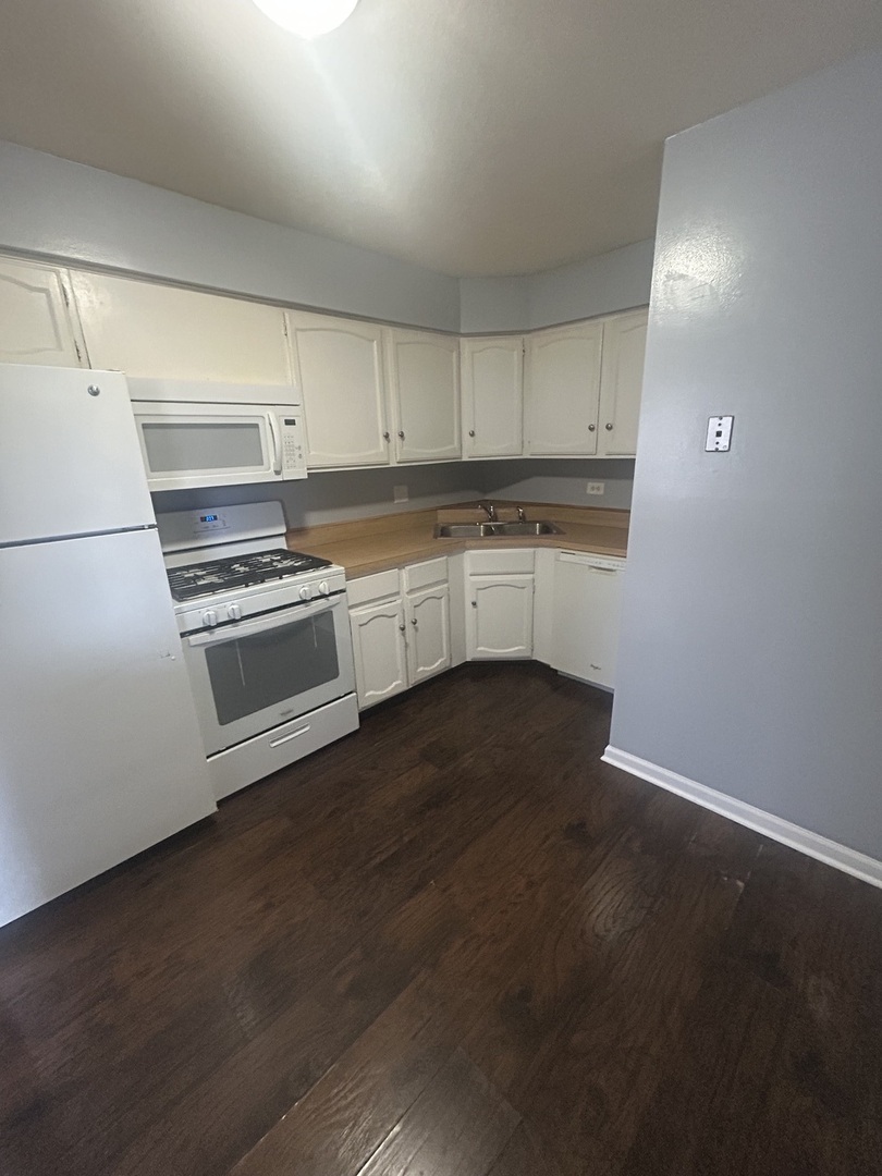 169 Gregory Street #13, Aurora, IL 60504